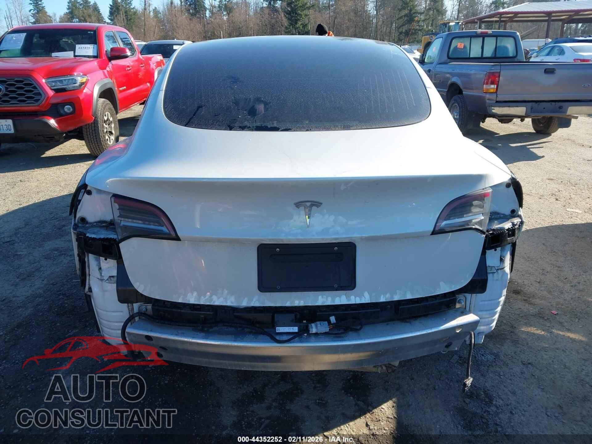 TESLA MODEL 3 2019 - 5YJ3E1EA7KF447578