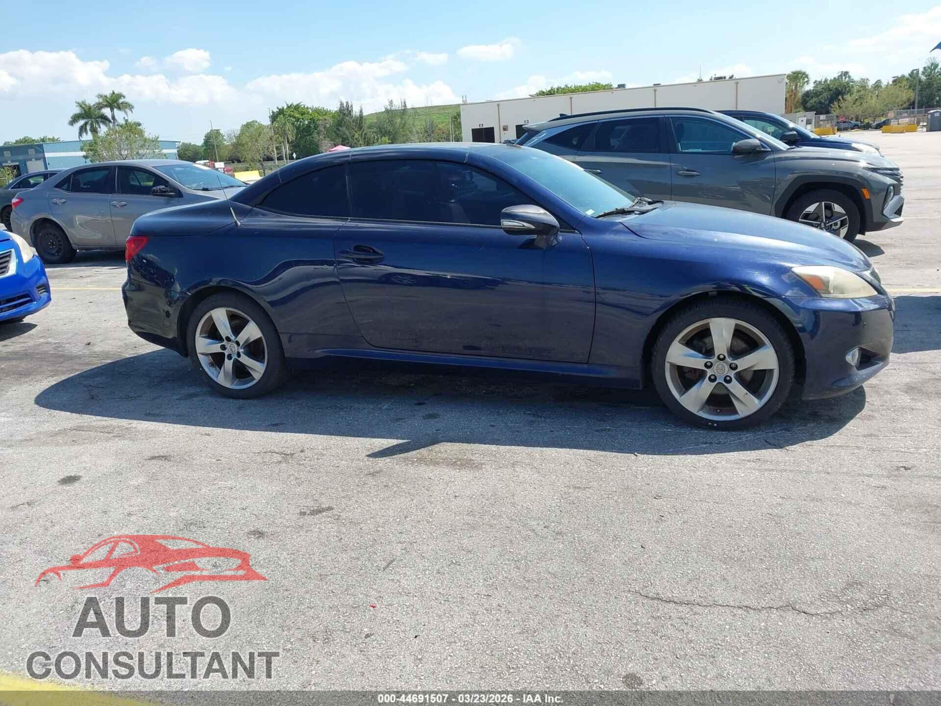 LEXUS IS 250C 2011 - JTHFF2C20B2515488