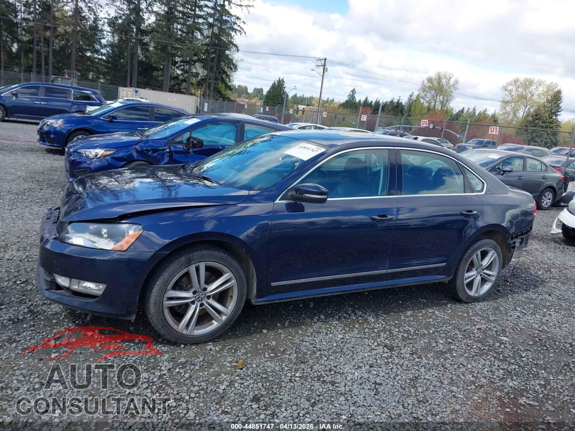 VOLKSWAGEN PASSAT 2013 - 1VWCN7A31DC102375