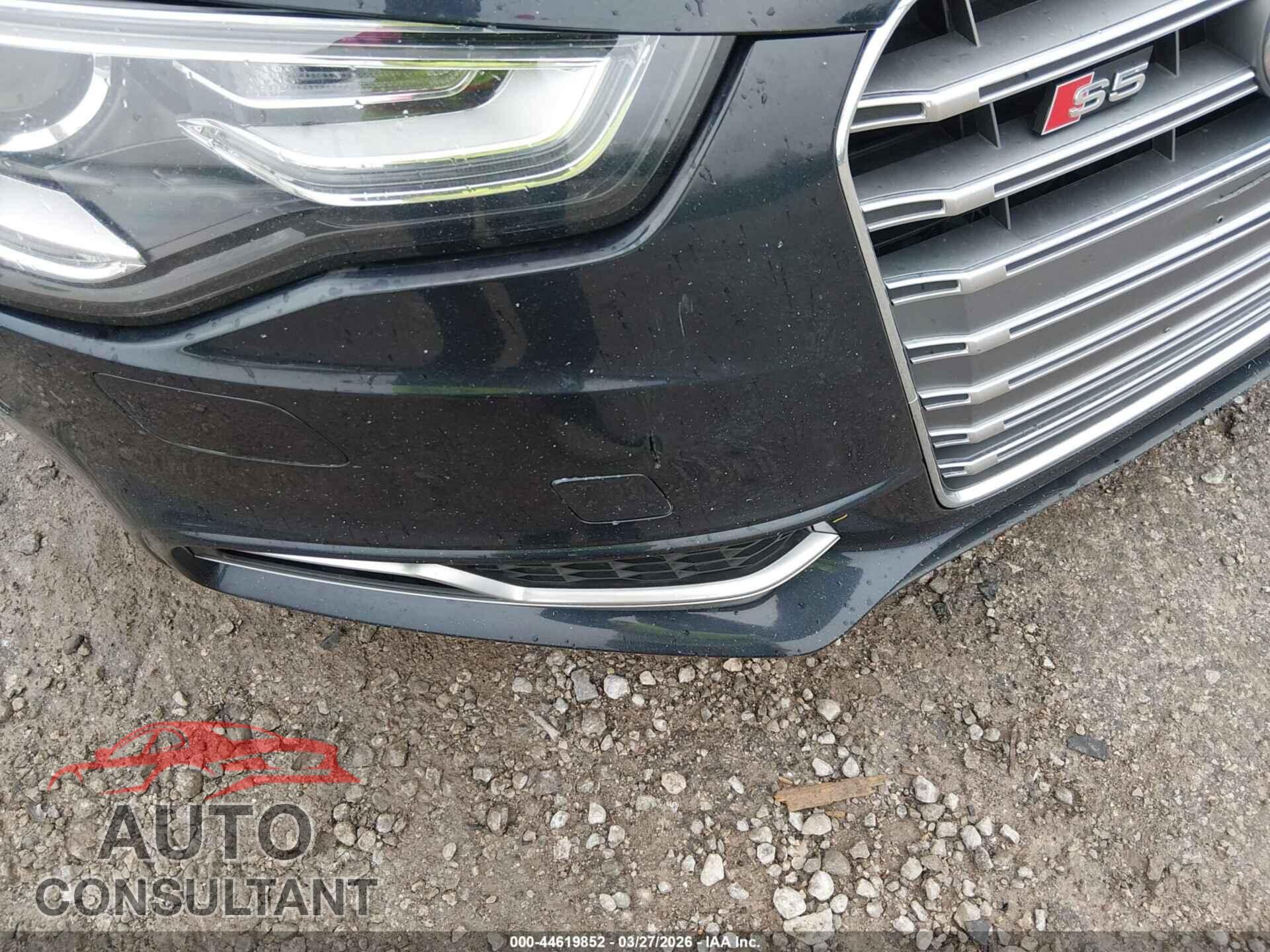 AUDI S5 2013 - WAUCGAFR9DA001424