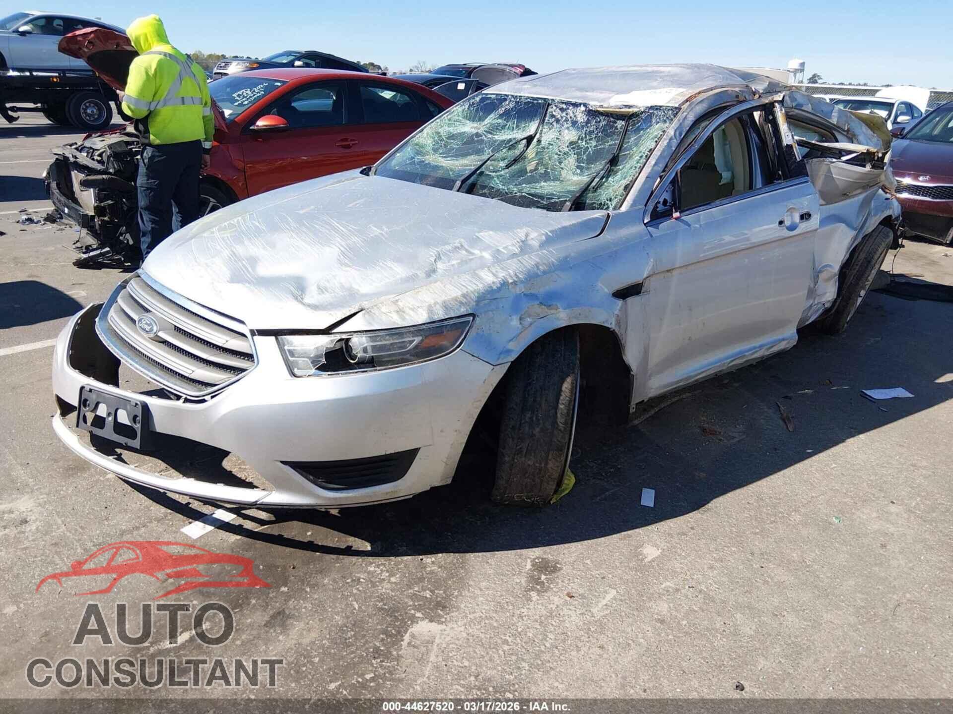 FORD TAURUS 2017 - 1FAHP2D89HG111360
