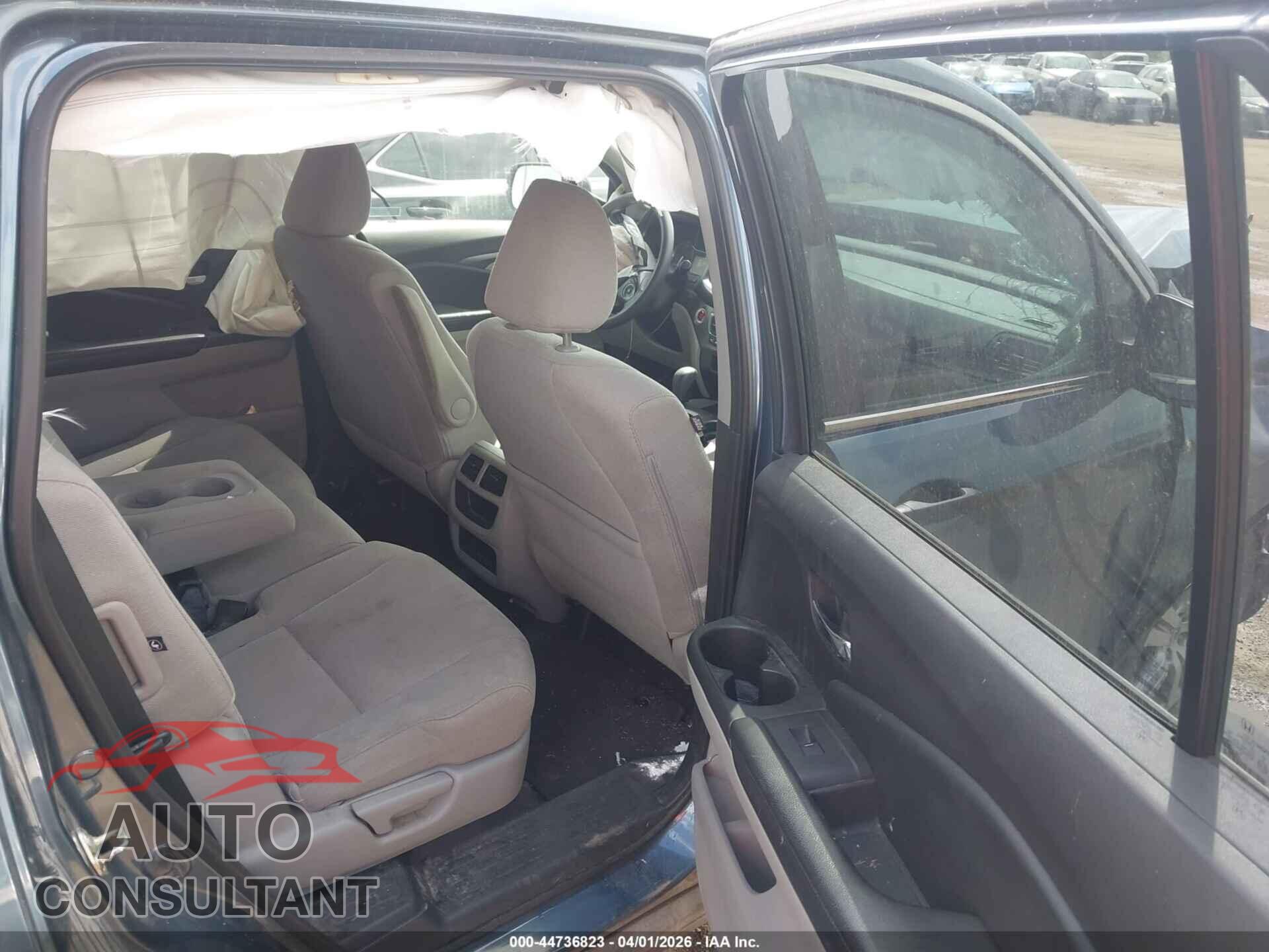 HONDA PILOT 2017 - 5FNYF6H16HB053025