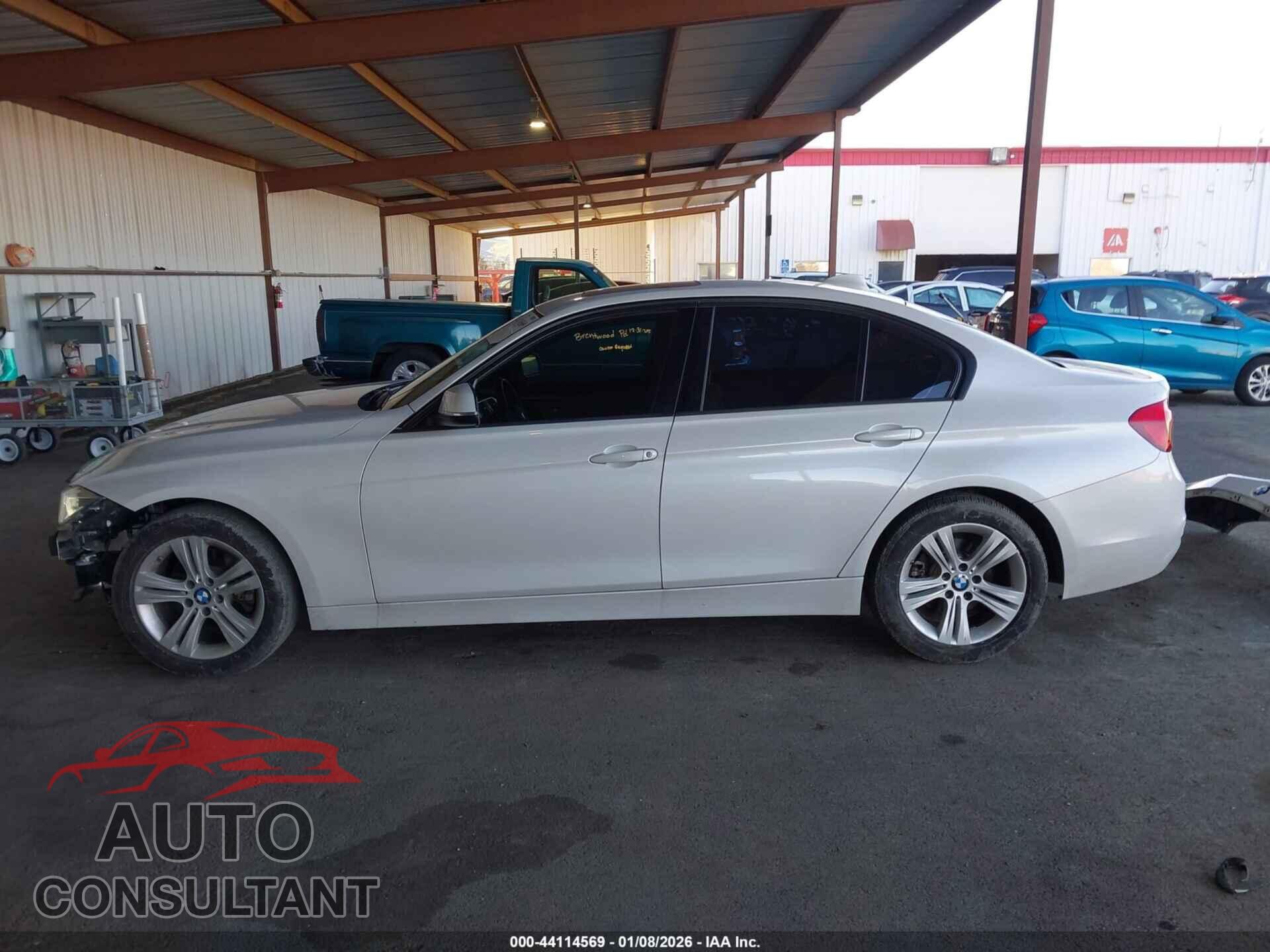 BMW 328I 2016 - WBA8E9G5XGNU29604