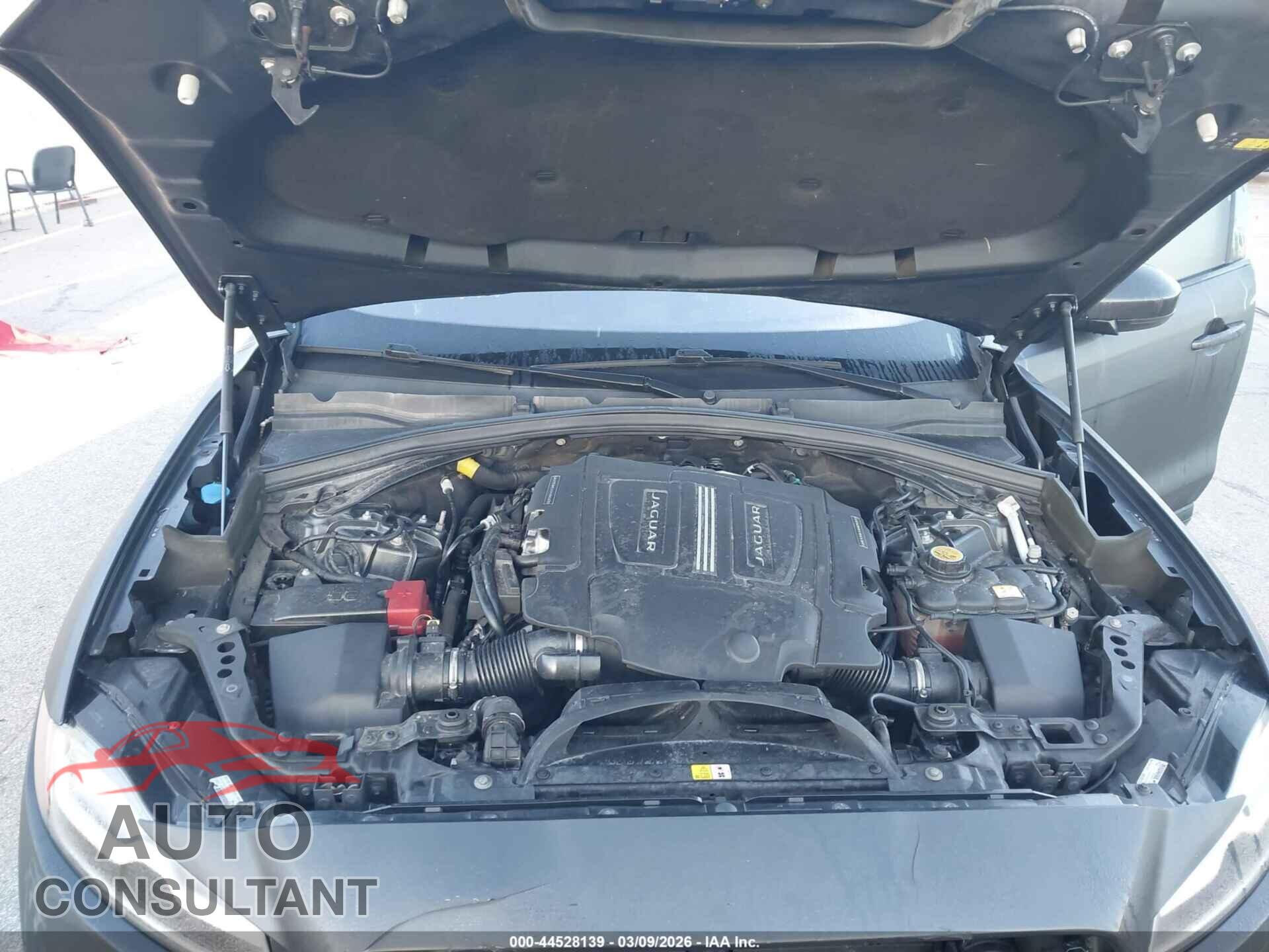 JAGUAR F-PACE 2018 - SADCM2FV7JA248357