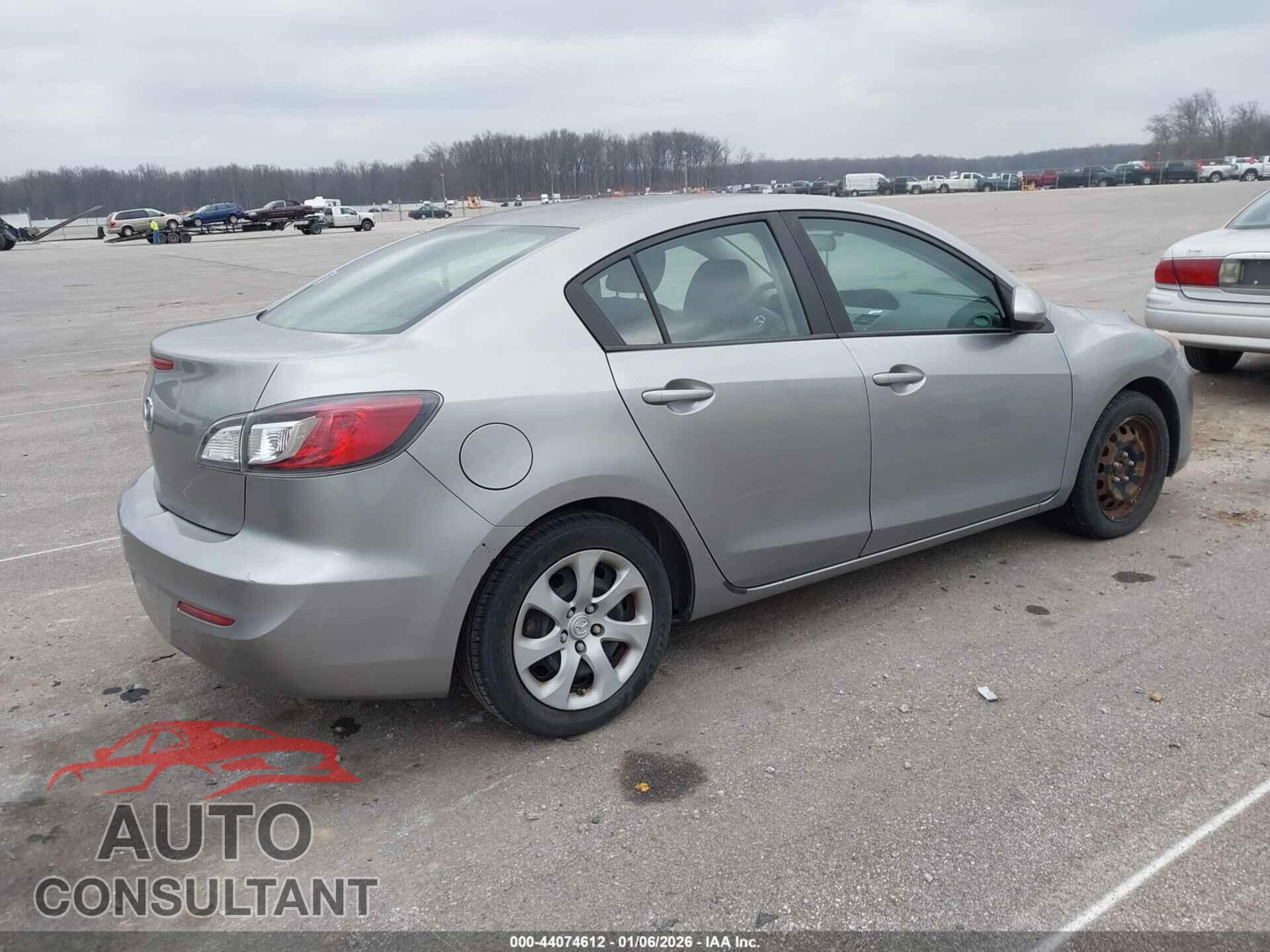 MAZDA MAZDA3 2012 - JM1BL1UF4C1552314