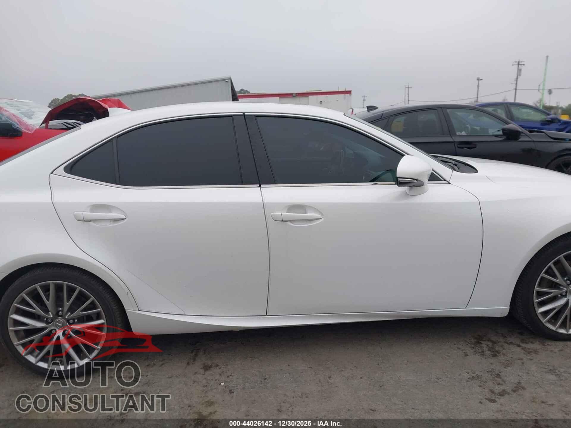 LEXUS IS 250 2015 - JTHBF1D26F5059038