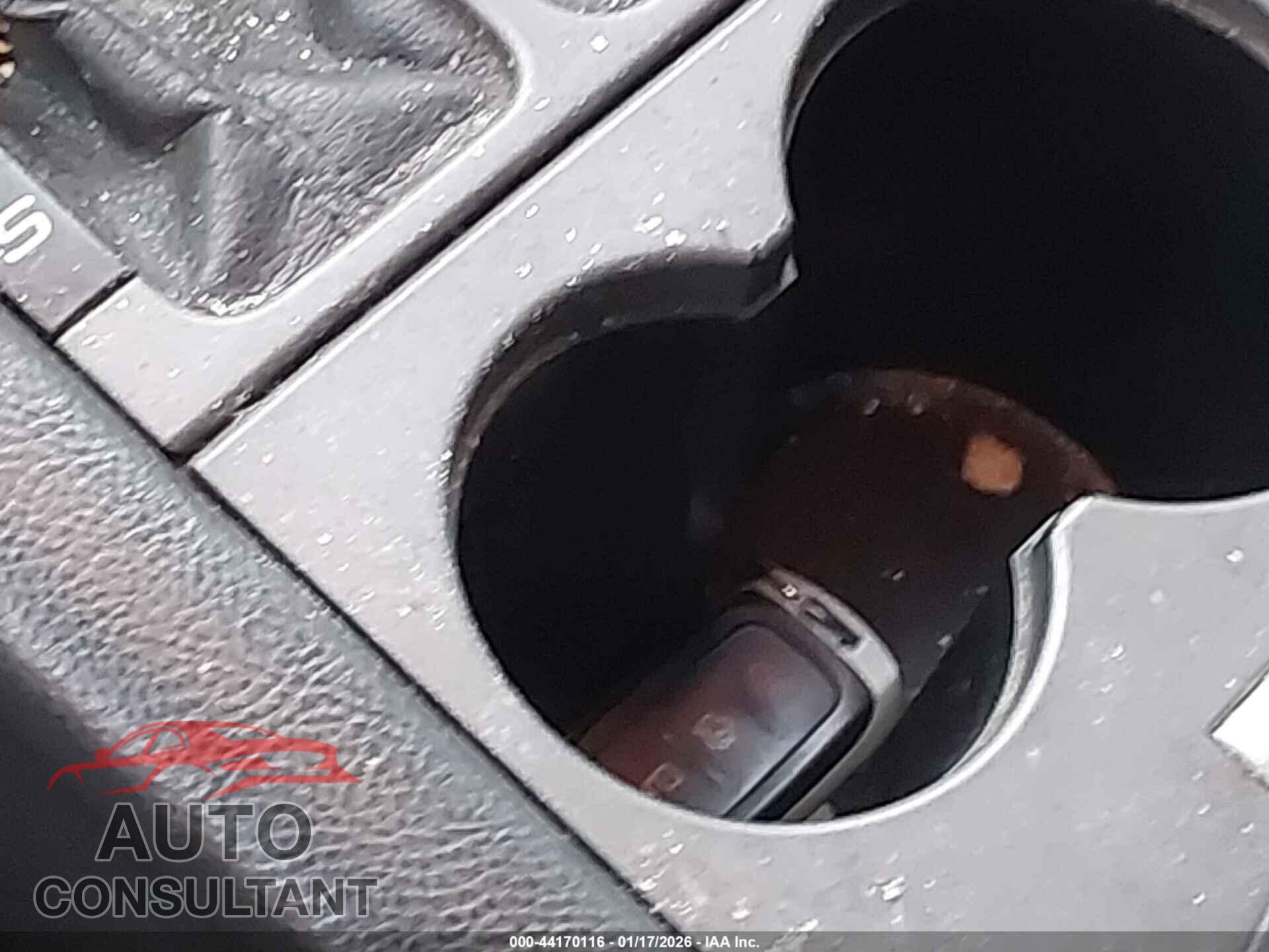 FORD TAURUS 2018 - 1FAHP2E83JG101203