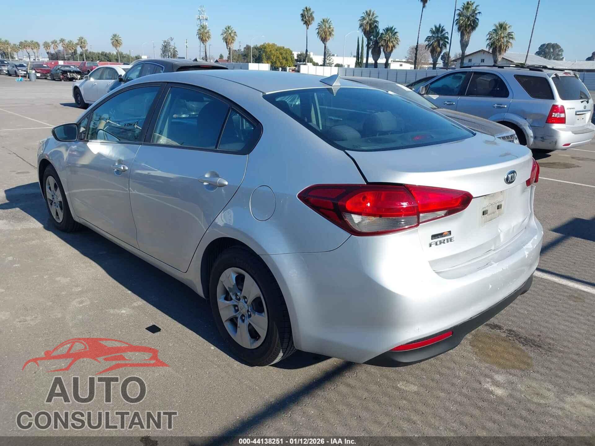 KIA FORTE 2017 - 3KPFL4A74HE137644