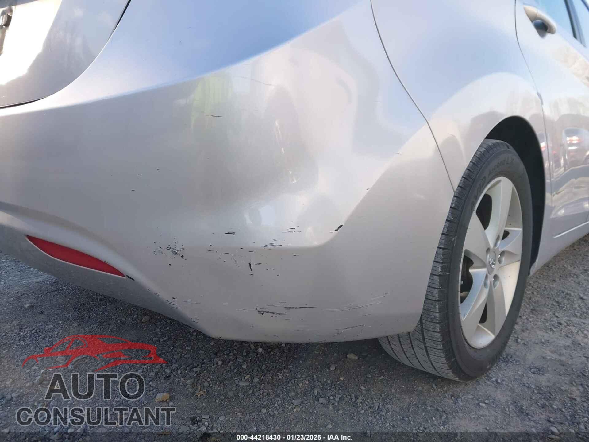 HYUNDAI ELANTRA 2012 - KMHDH4AE5CU442843
