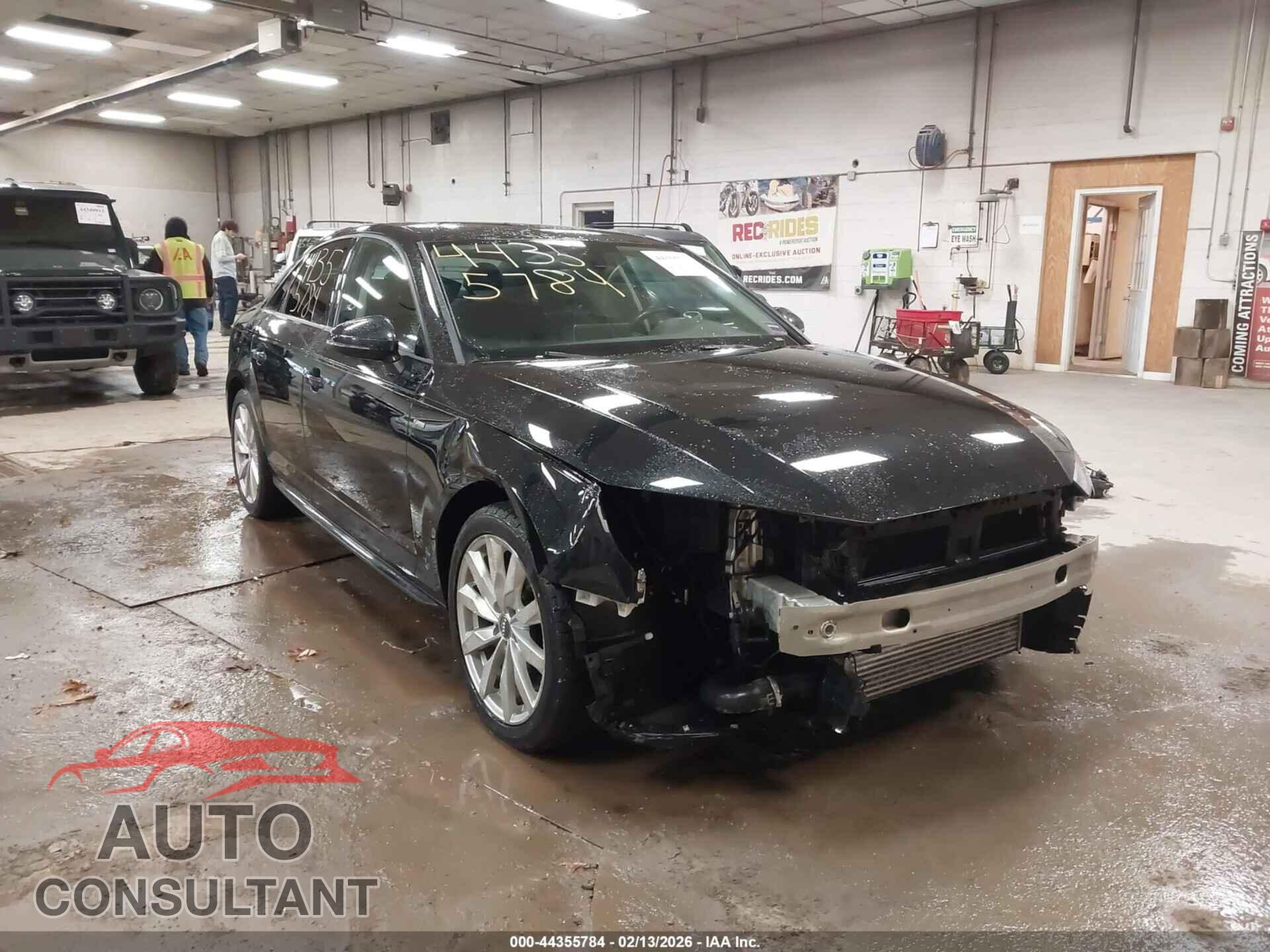AUDI A4 2018 - WAUKMAF41JA224853