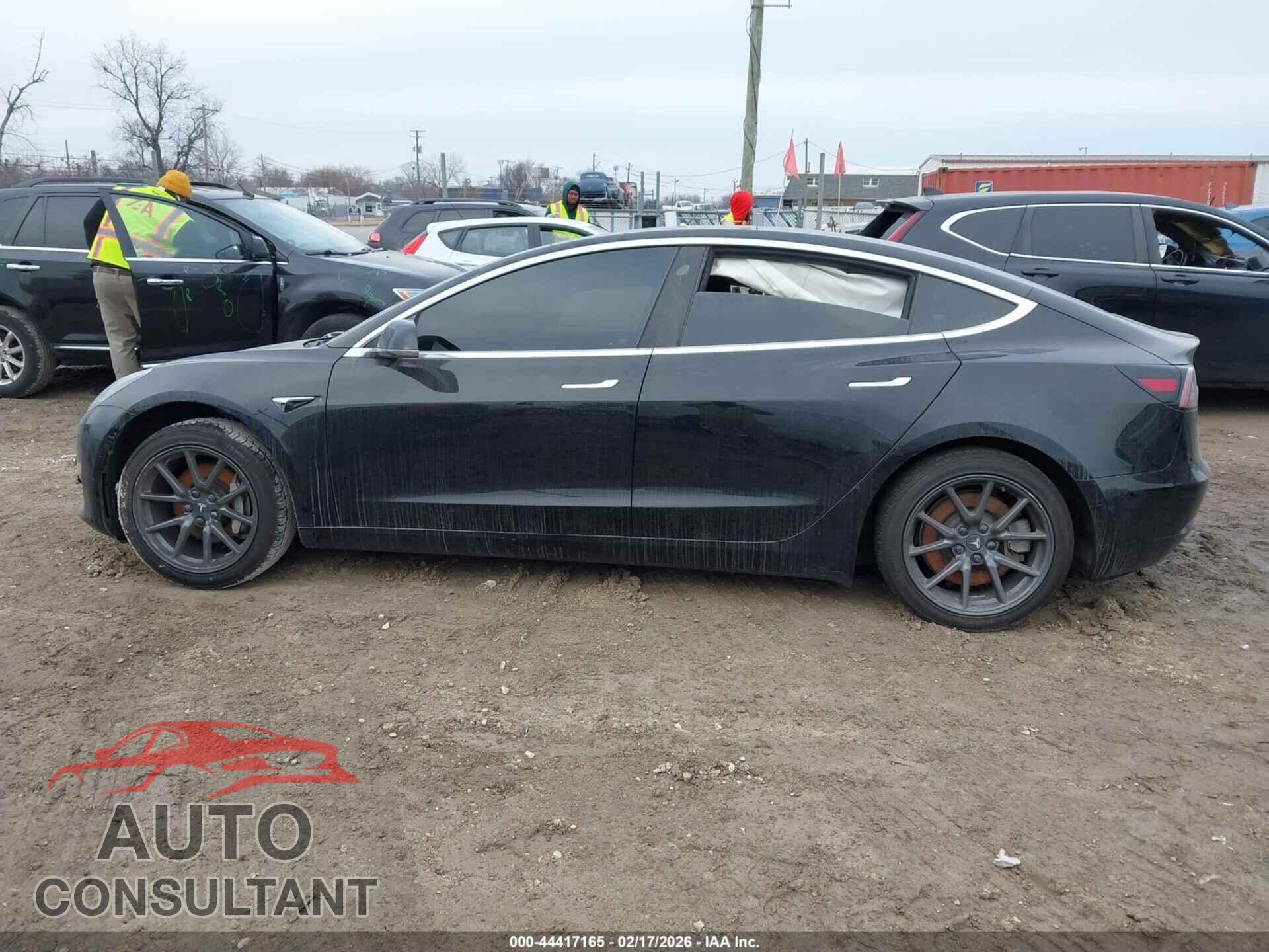 TESLA MODEL 3 2018 - 5YJ3E1EA8JF016150