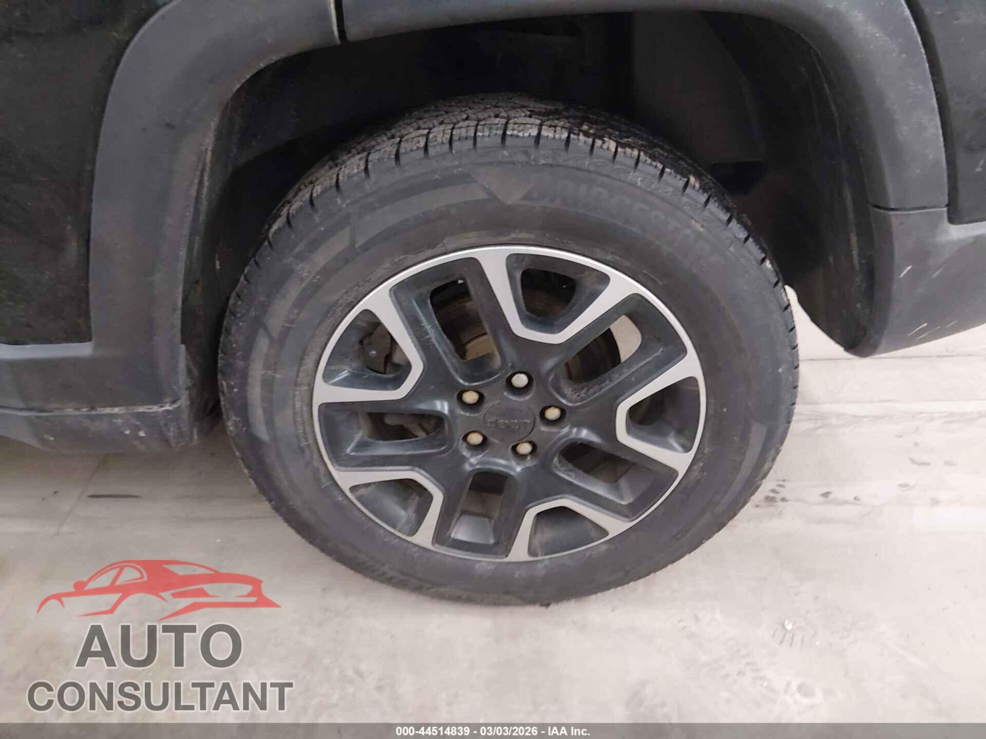 JEEP COMPASS 2018 - 3C4NJDDB7JT484422