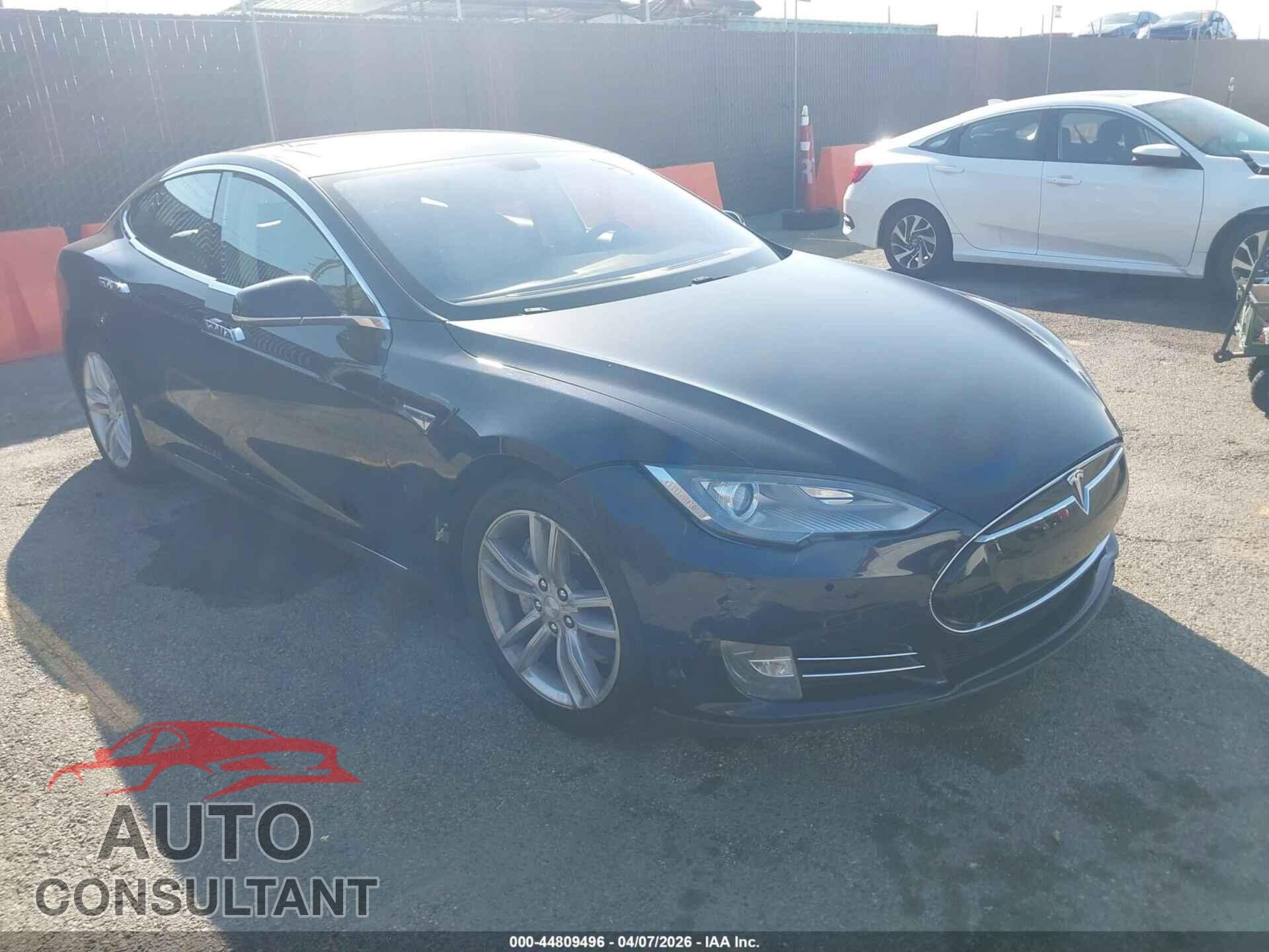 TESLA MODEL S 2014 - 5YJSA1H14EFP40202