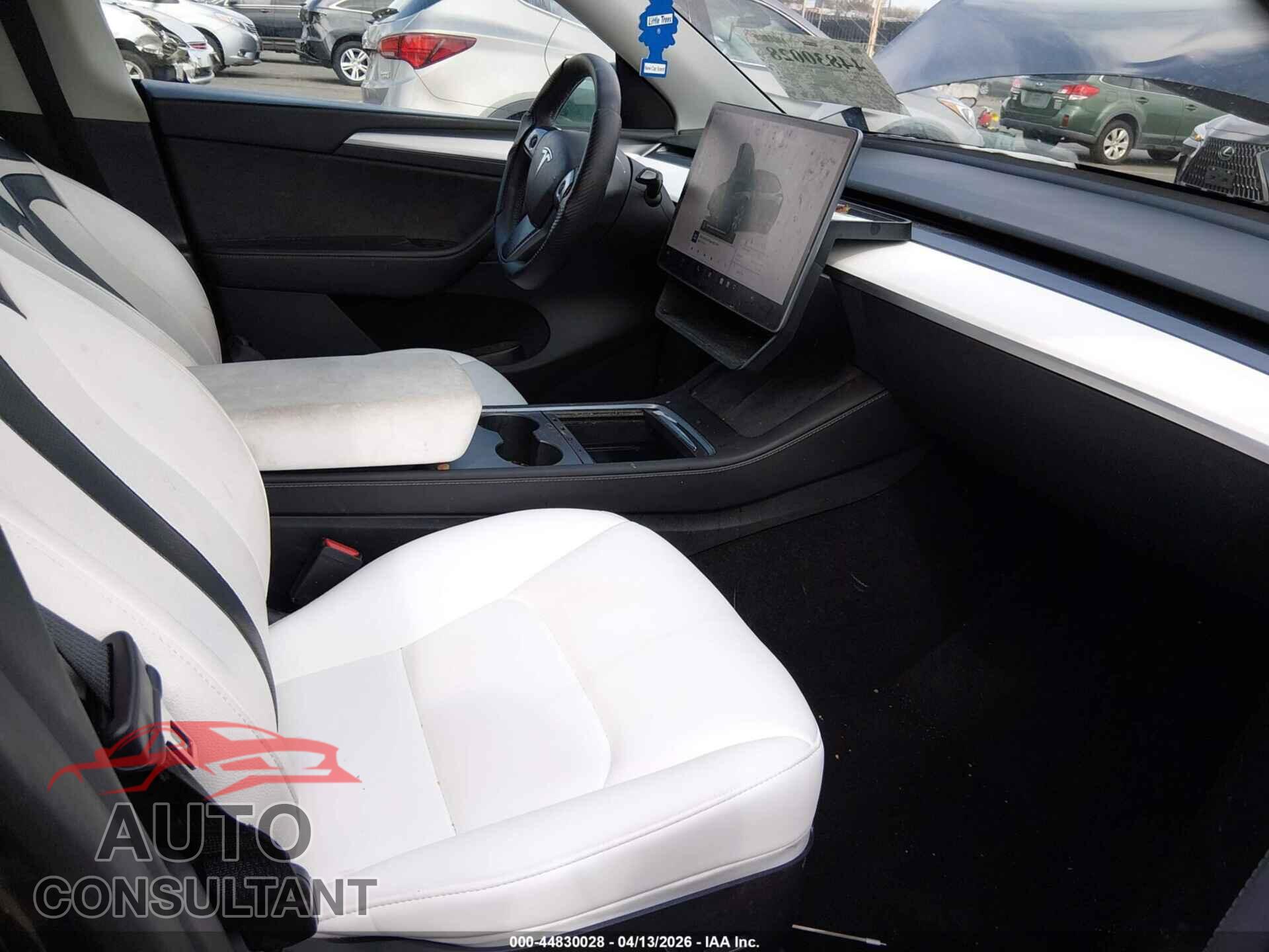 TESLA MODEL Y 2024 - 7SAYGAEE4RF022481