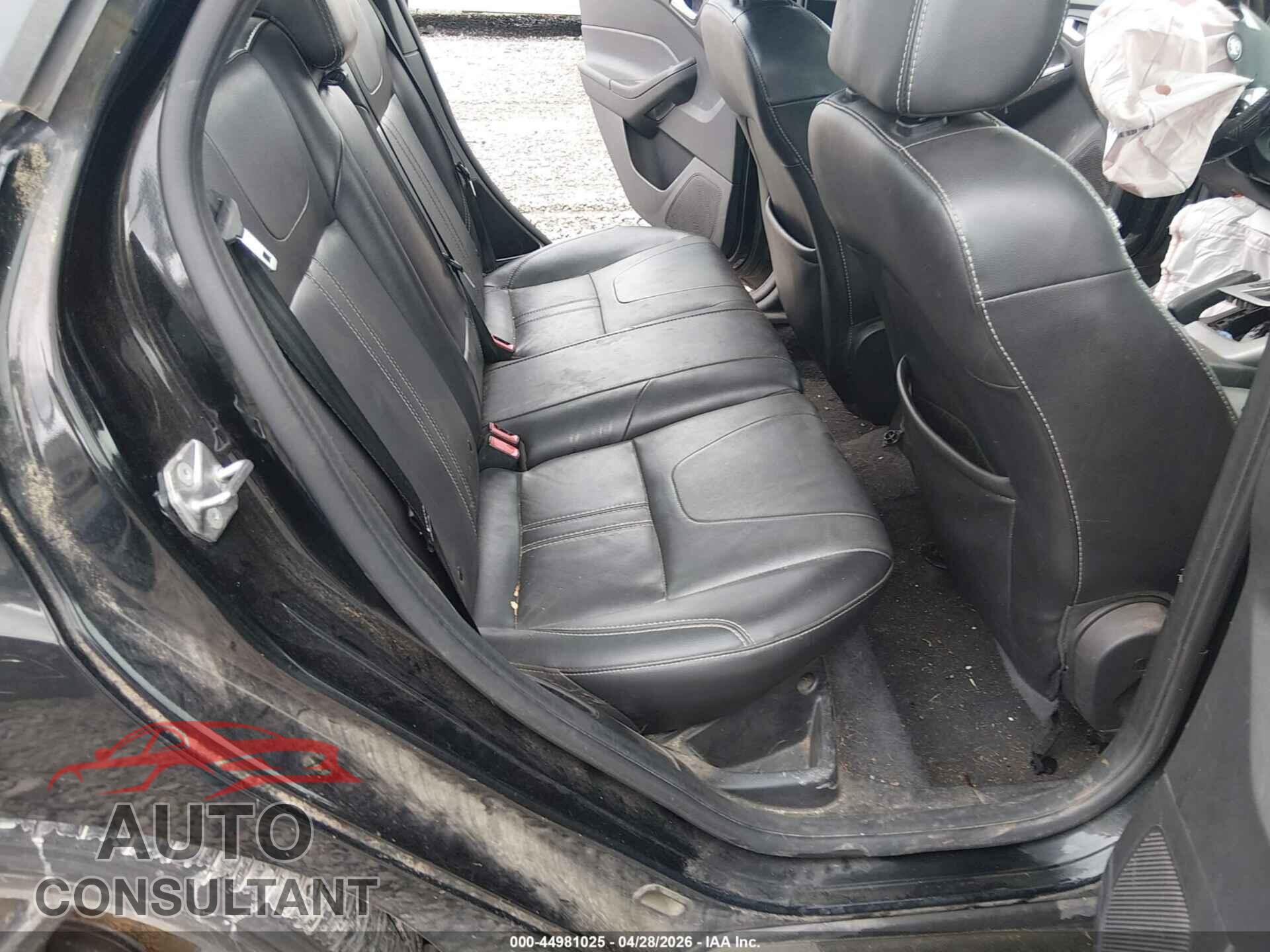 FORD FOCUS 2014 - 1FADP3F27EL325991