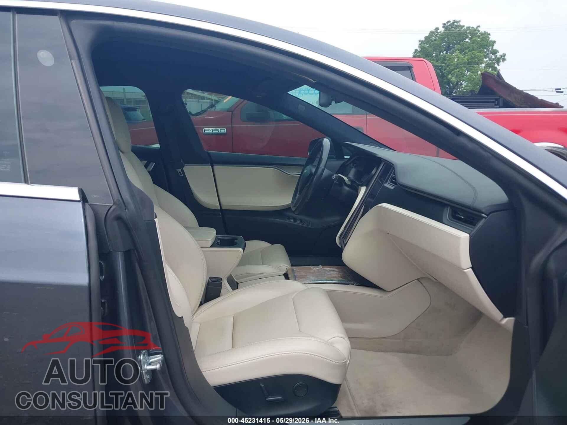 TESLA MODEL S 2019 - 5YJSA1E25KF335037