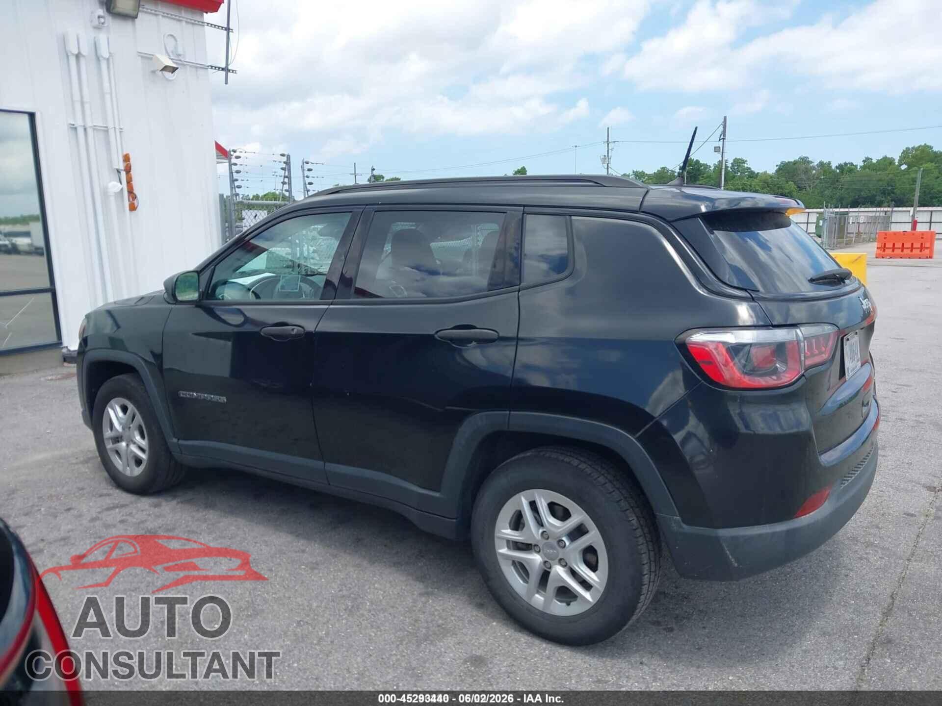 JEEP COMPASS 2018 - 3C4NJCAB3JT416116