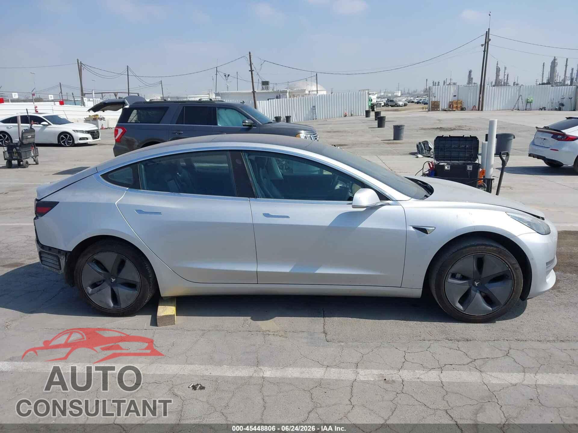 TESLA MODEL 3 2018 - 5YJ3E1EA5JF032435