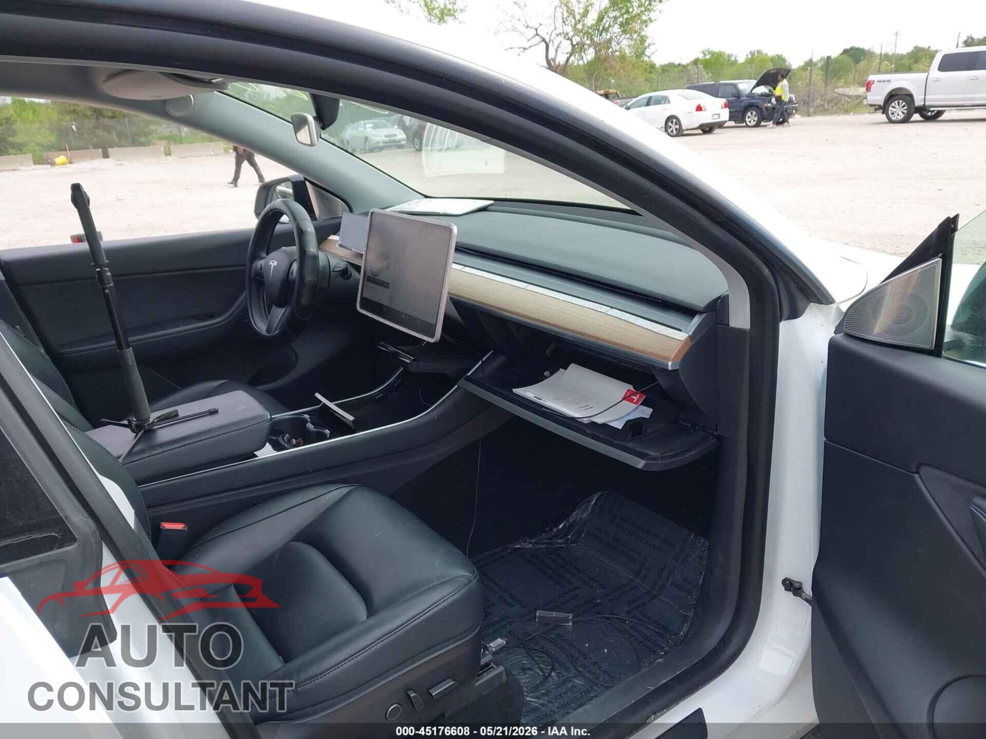 TESLA MODEL Y 2021 - 5YJYGDED5MF103665