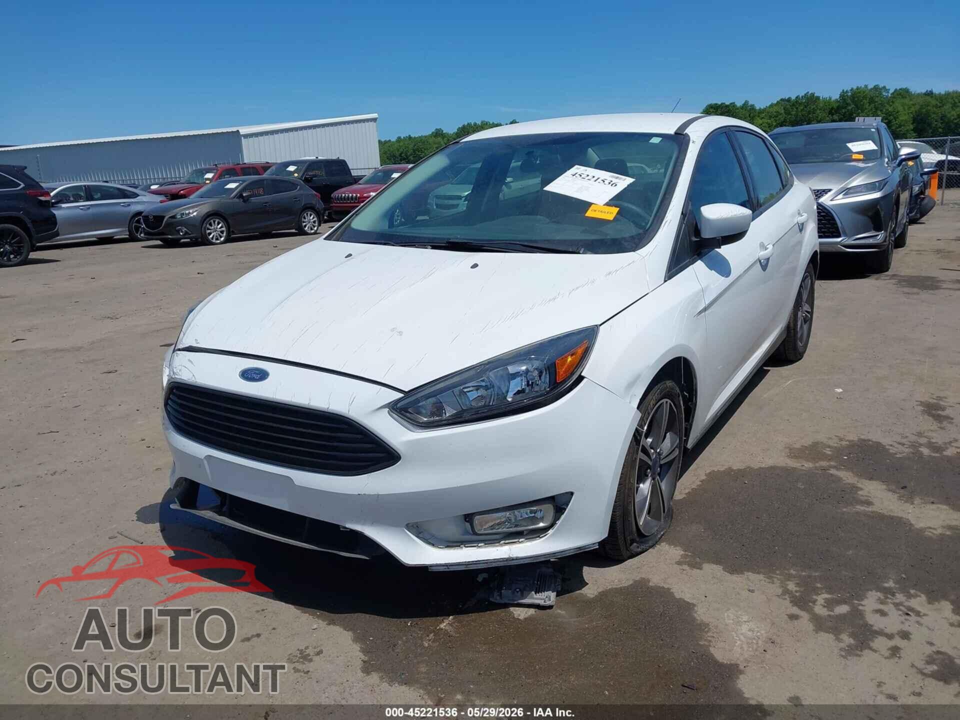 FORD FOCUS 2018 - 1FADP3FE5JL203621