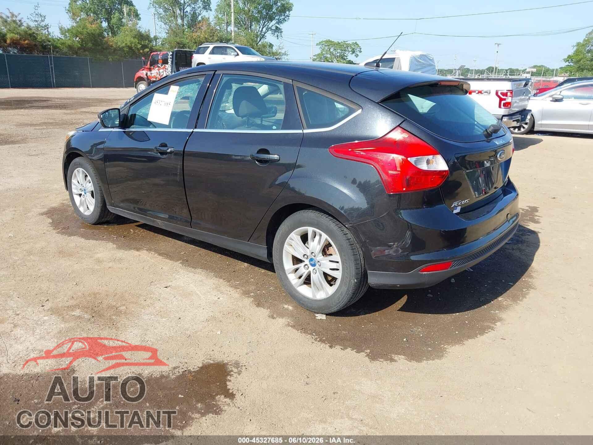 FORD FOCUS 2012 - 1FAHP3M27CL404272