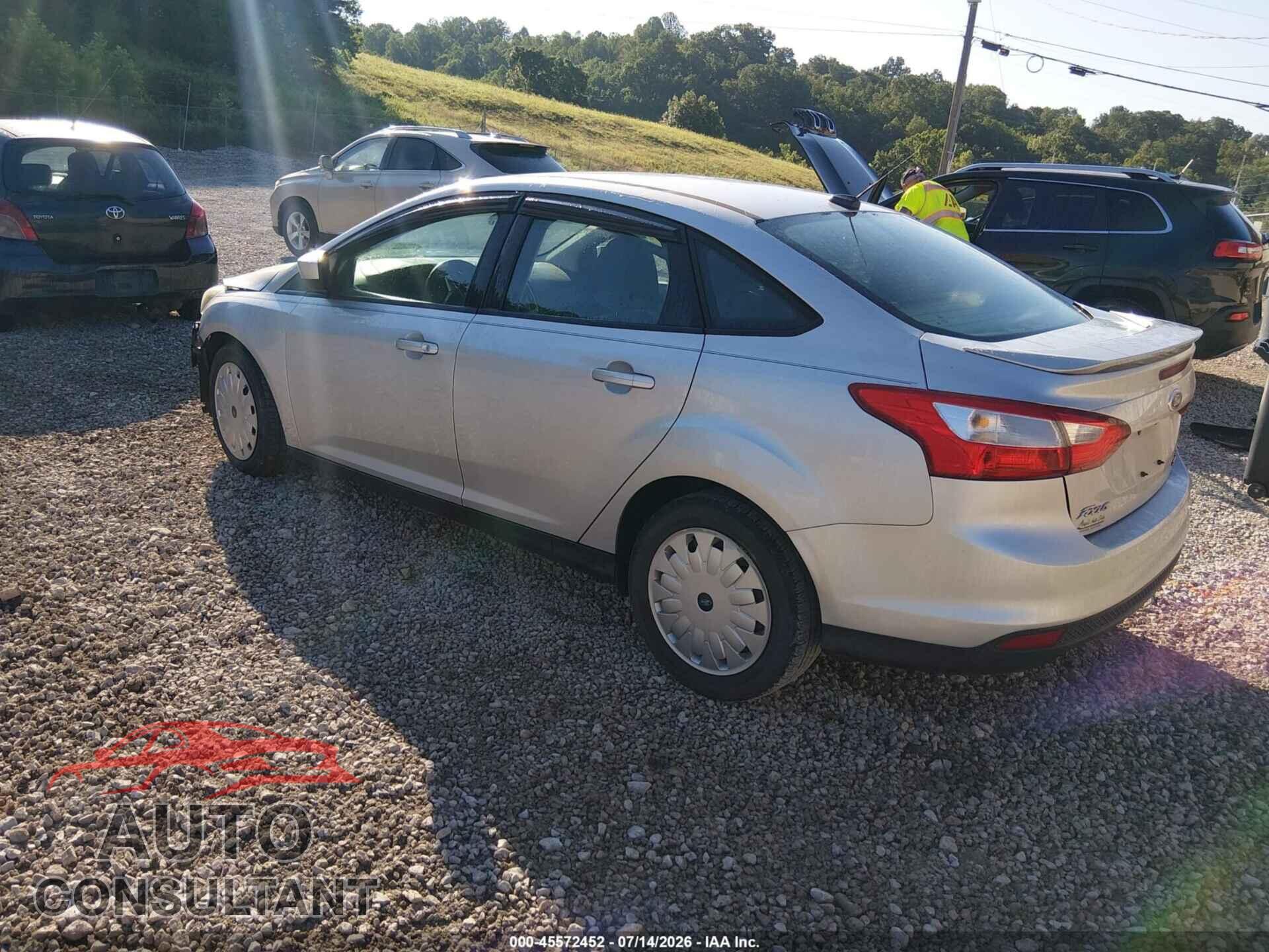 FORD FOCUS 2012 - 1FAHP3F2XCL413674