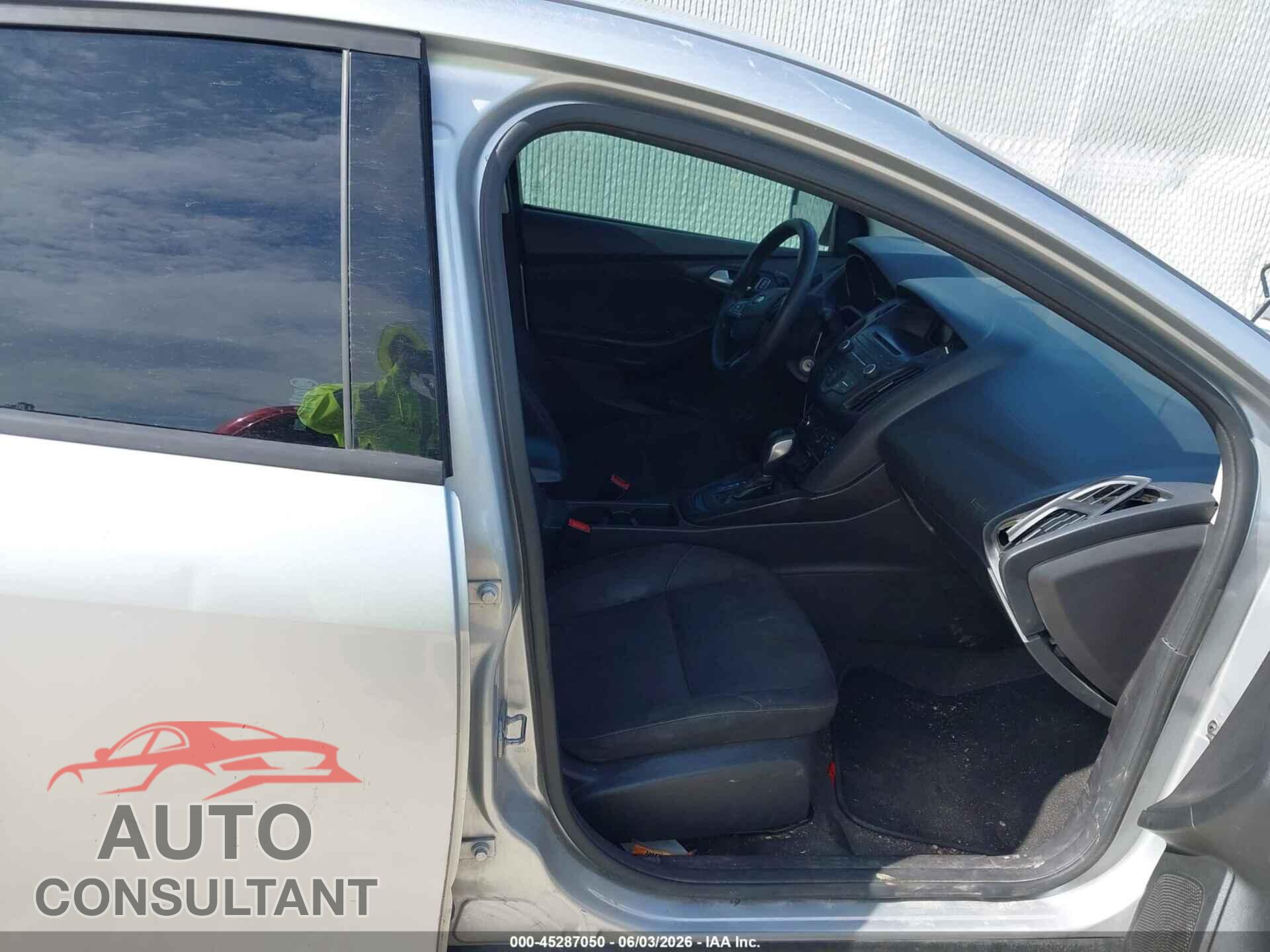 FORD FOCUS 2017 - 1FADP3F21HL284164