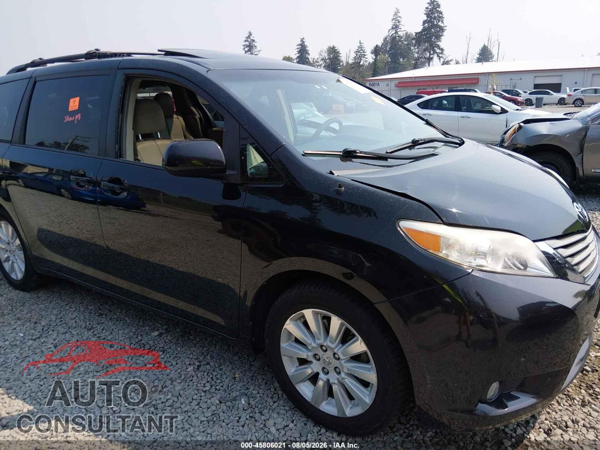 TOYOTA SIENNA 2013 - 5TDDK3DC8DS063349