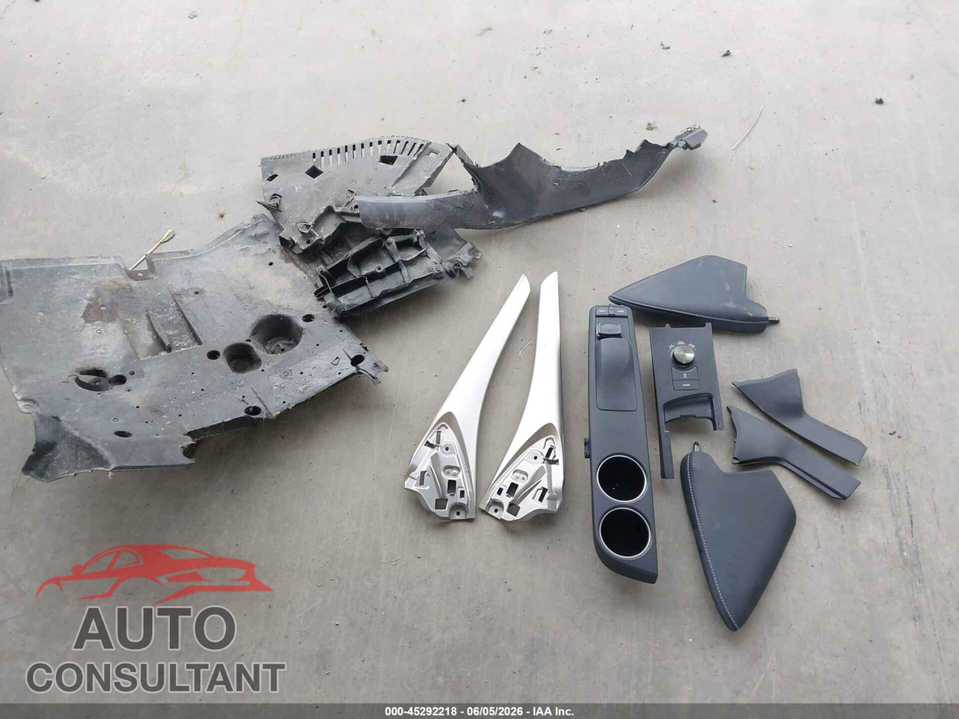 LEXUS IS 300 2016 - JTHCM1D29G5010248