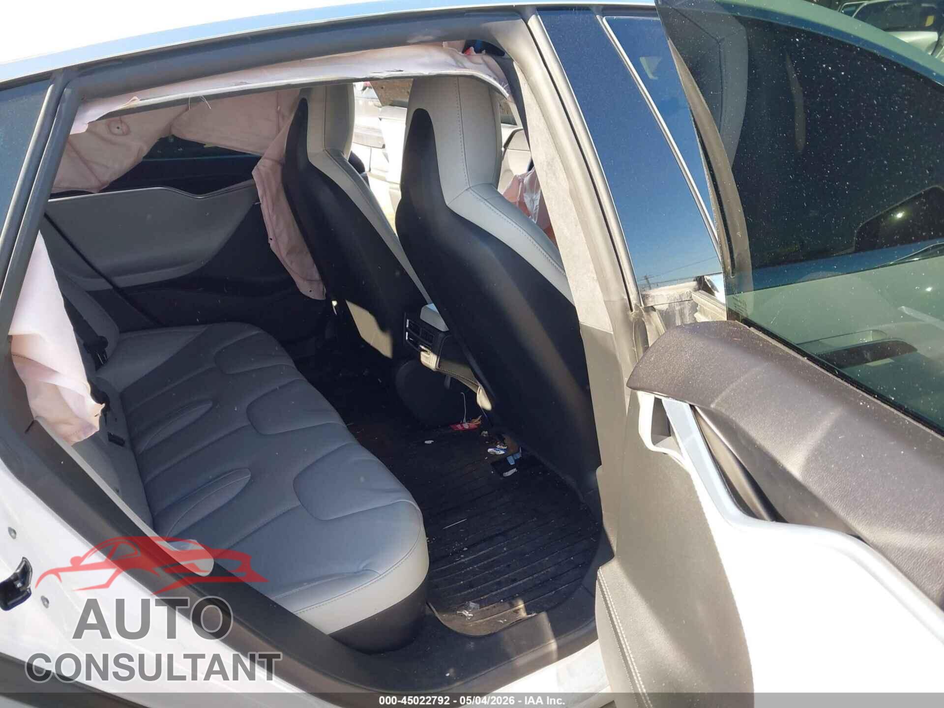 TESLA MODEL S 2014 - 5YJSA1H14EFP65276