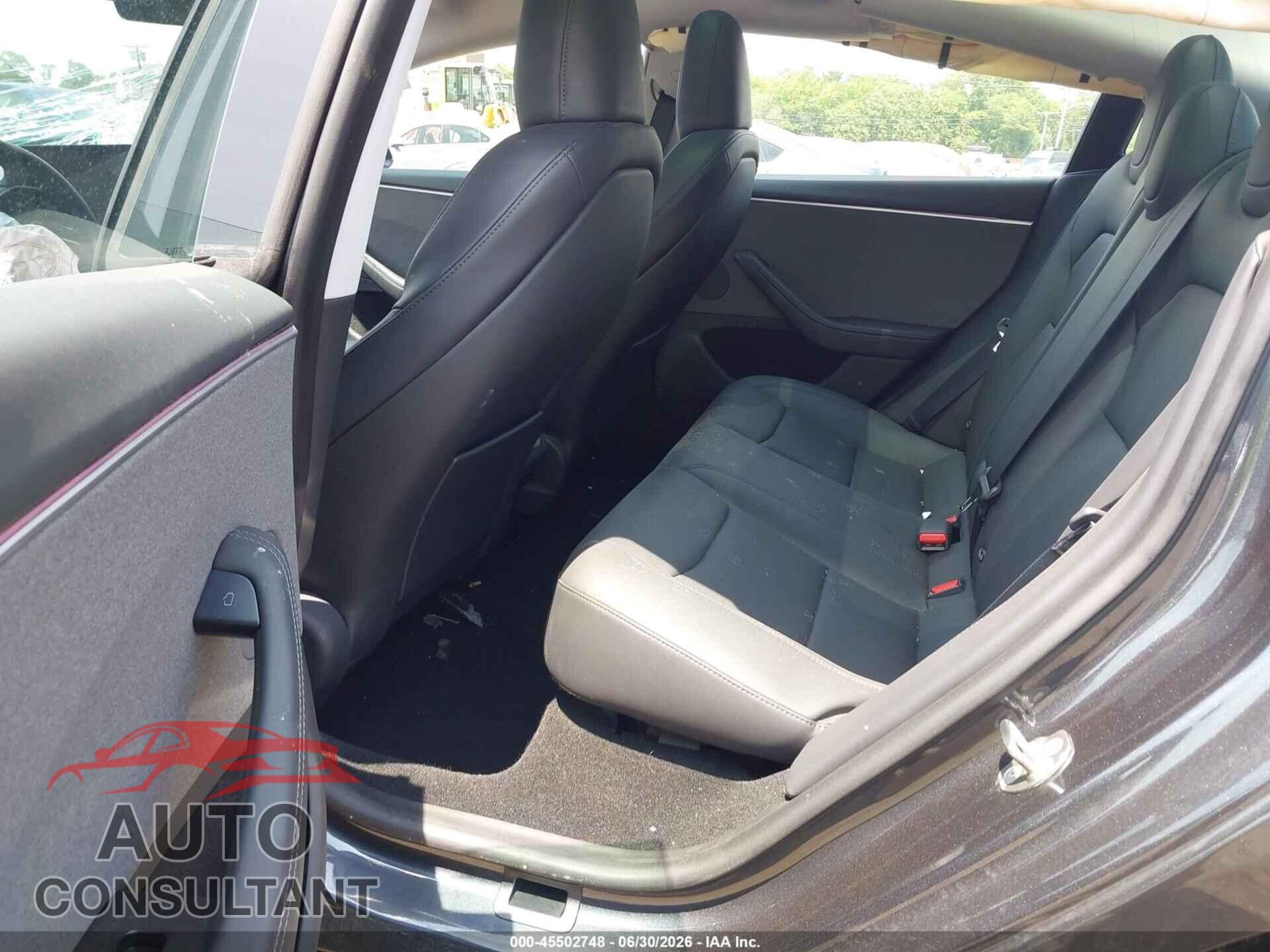 TESLA MODEL 3 2024 - 5YJ3E1EA1RF749989
