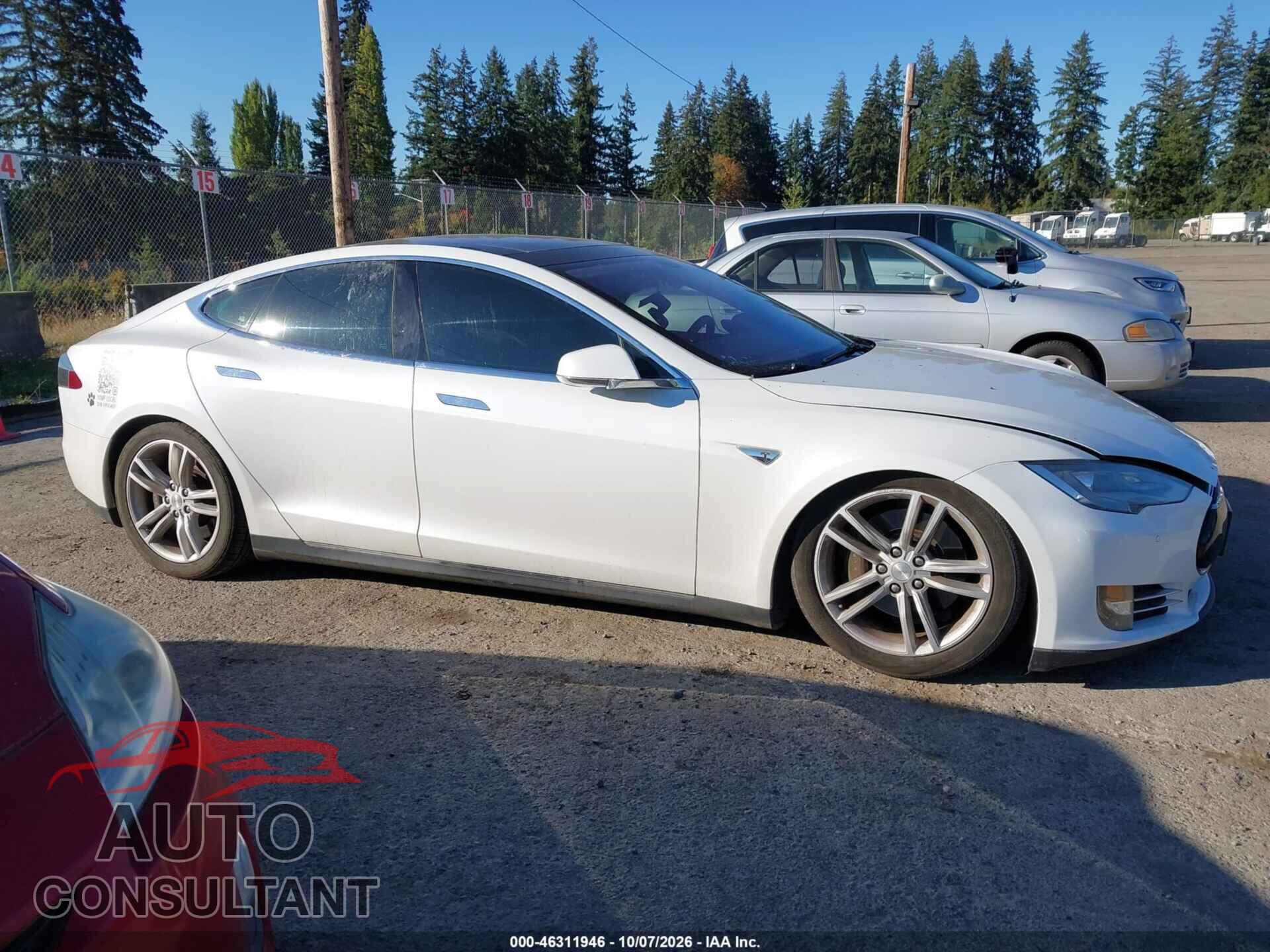 TESLA MODEL S 2013 - 5YJSA1DN3DFP24757