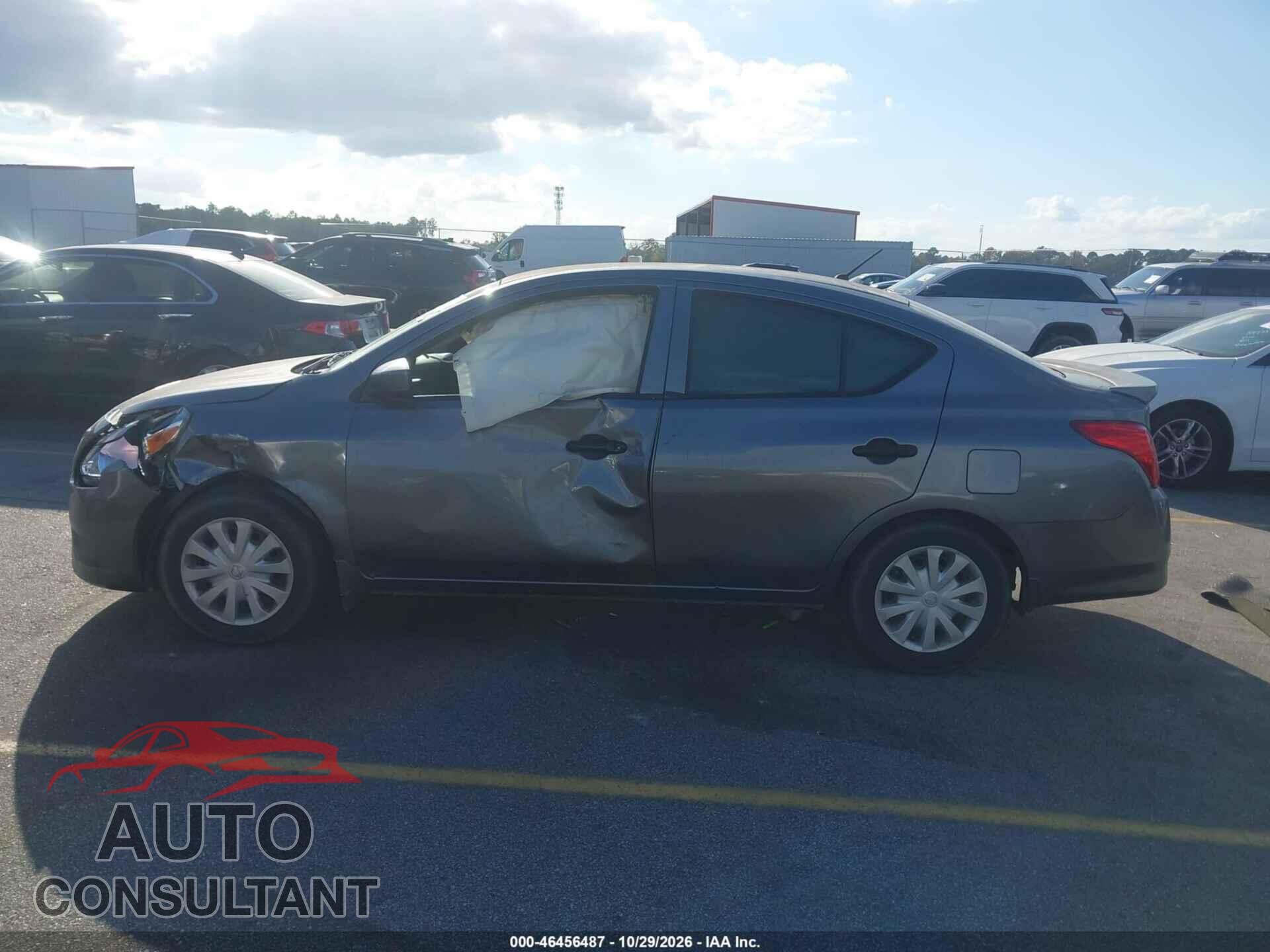 NISSAN VERSA 2019 - 3N1CN7AP3KL811626