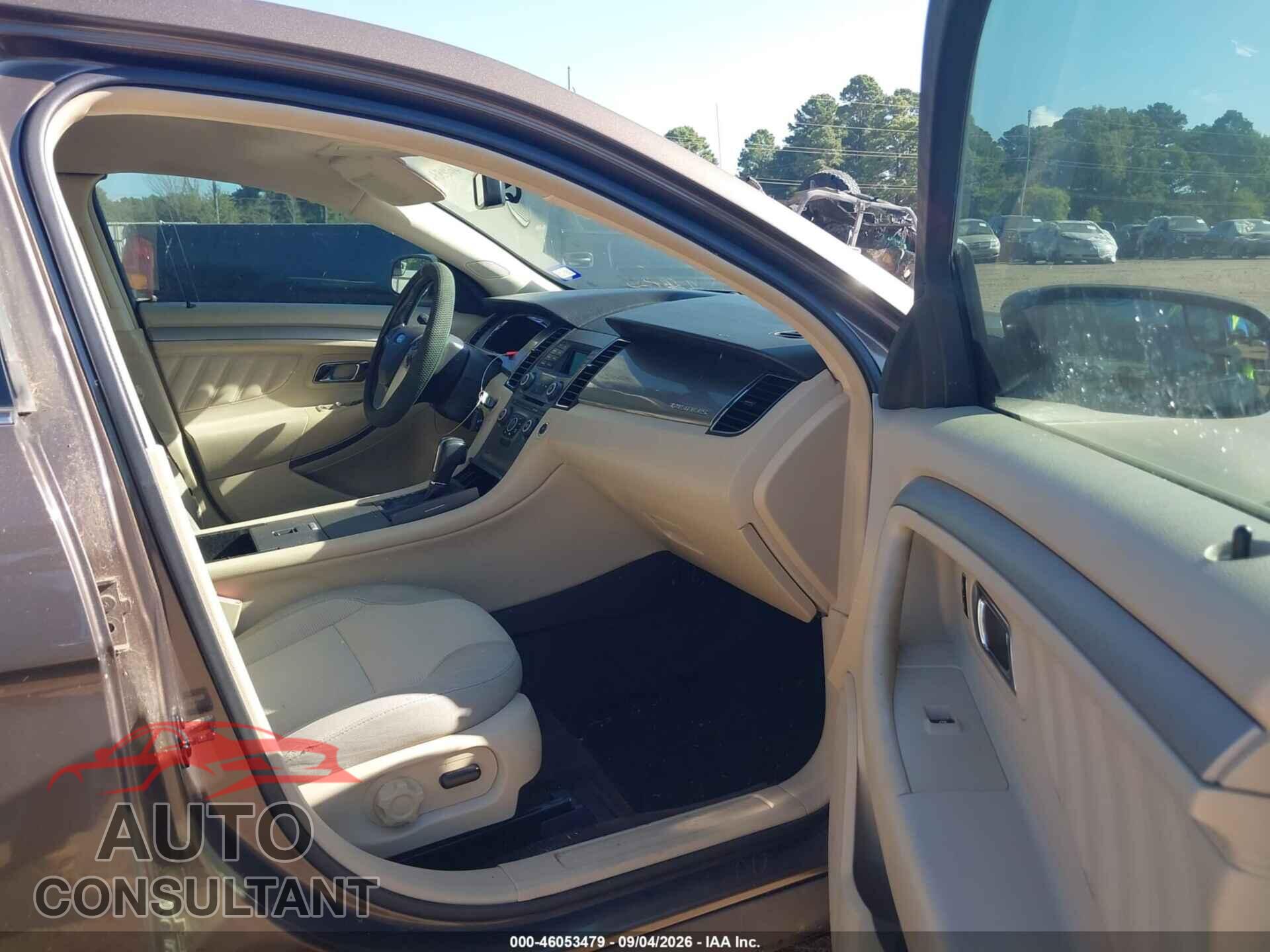 FORD TAURUS 2015 - 1FAHP2E83FG155124