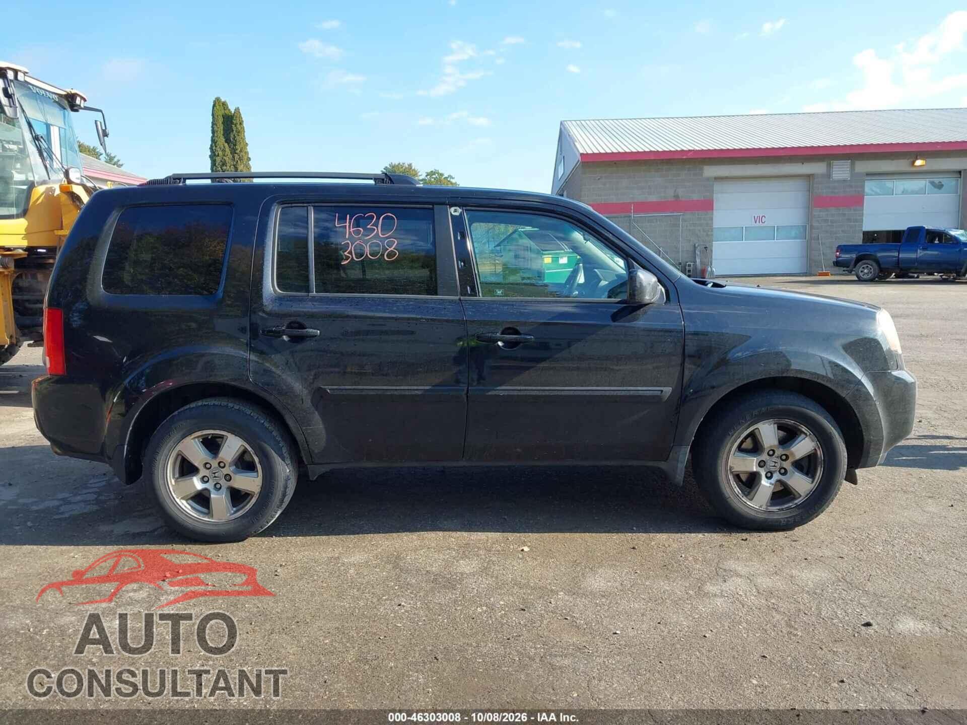 HONDA PILOT 2011 - 5FNYF4H45BB037565