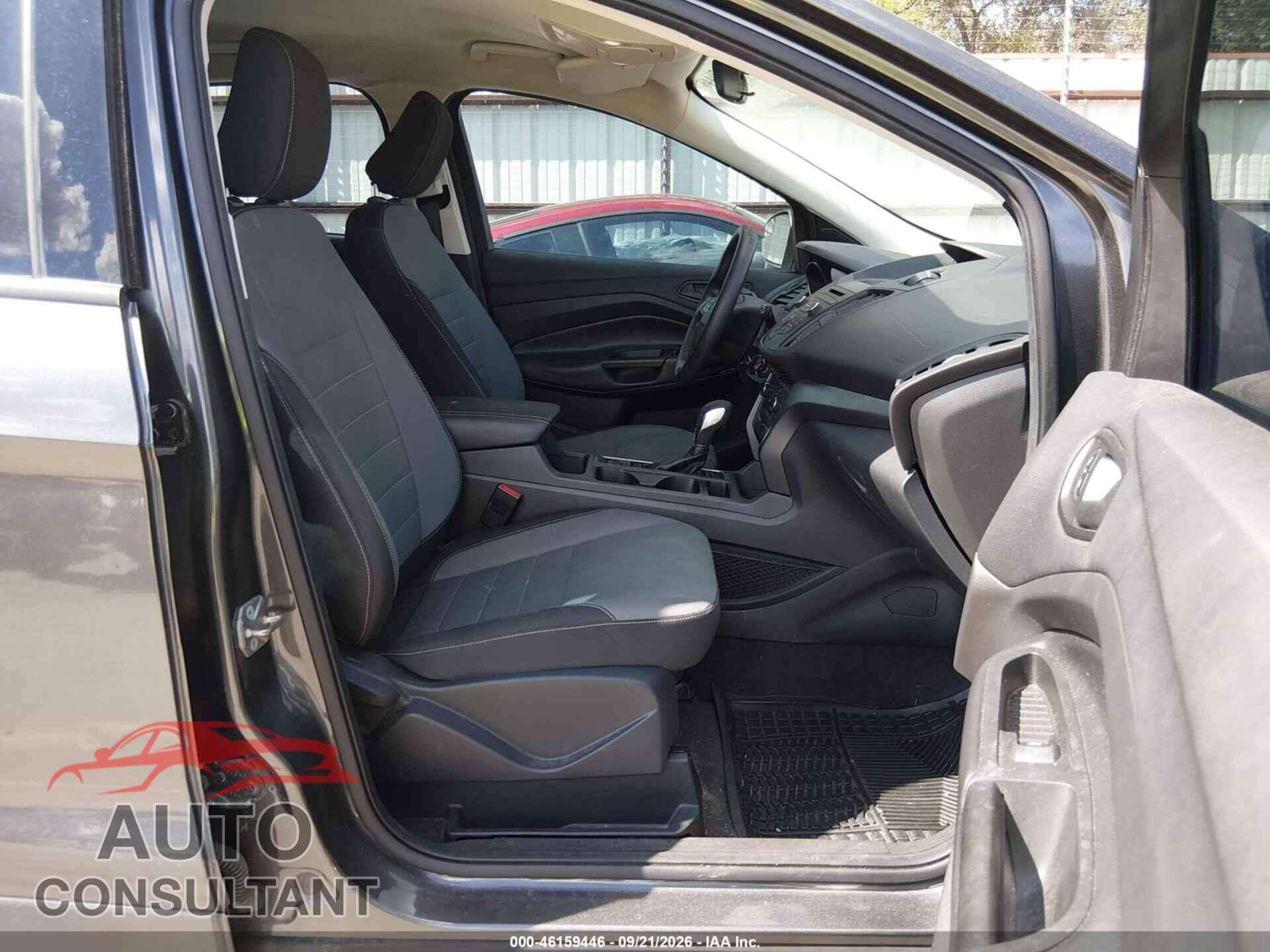 FORD ESCAPE 2018 - 1FMCU0F76JUB36452