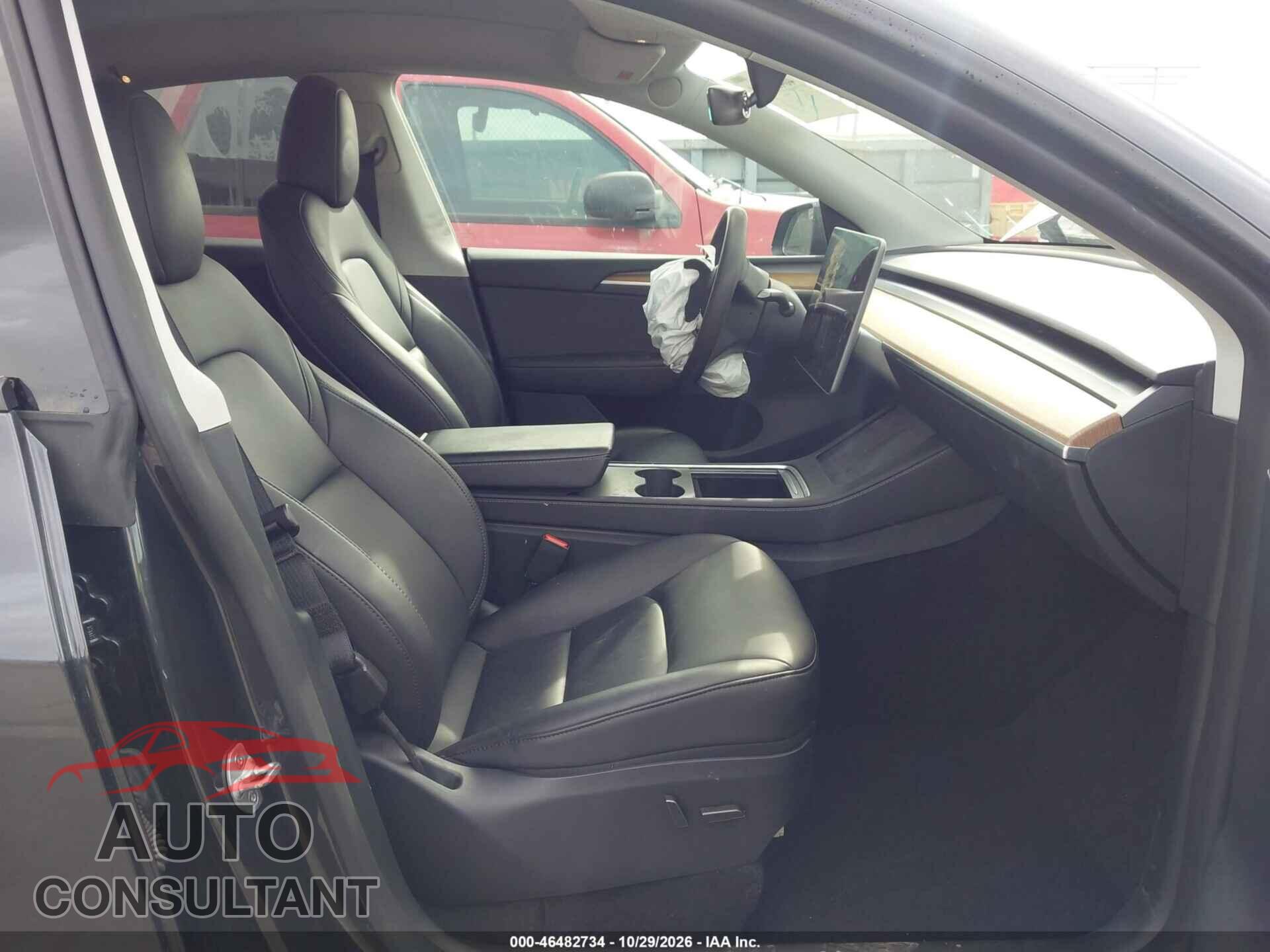 TESLA MODEL Y 2024 - 7SAYGDED2RF045587