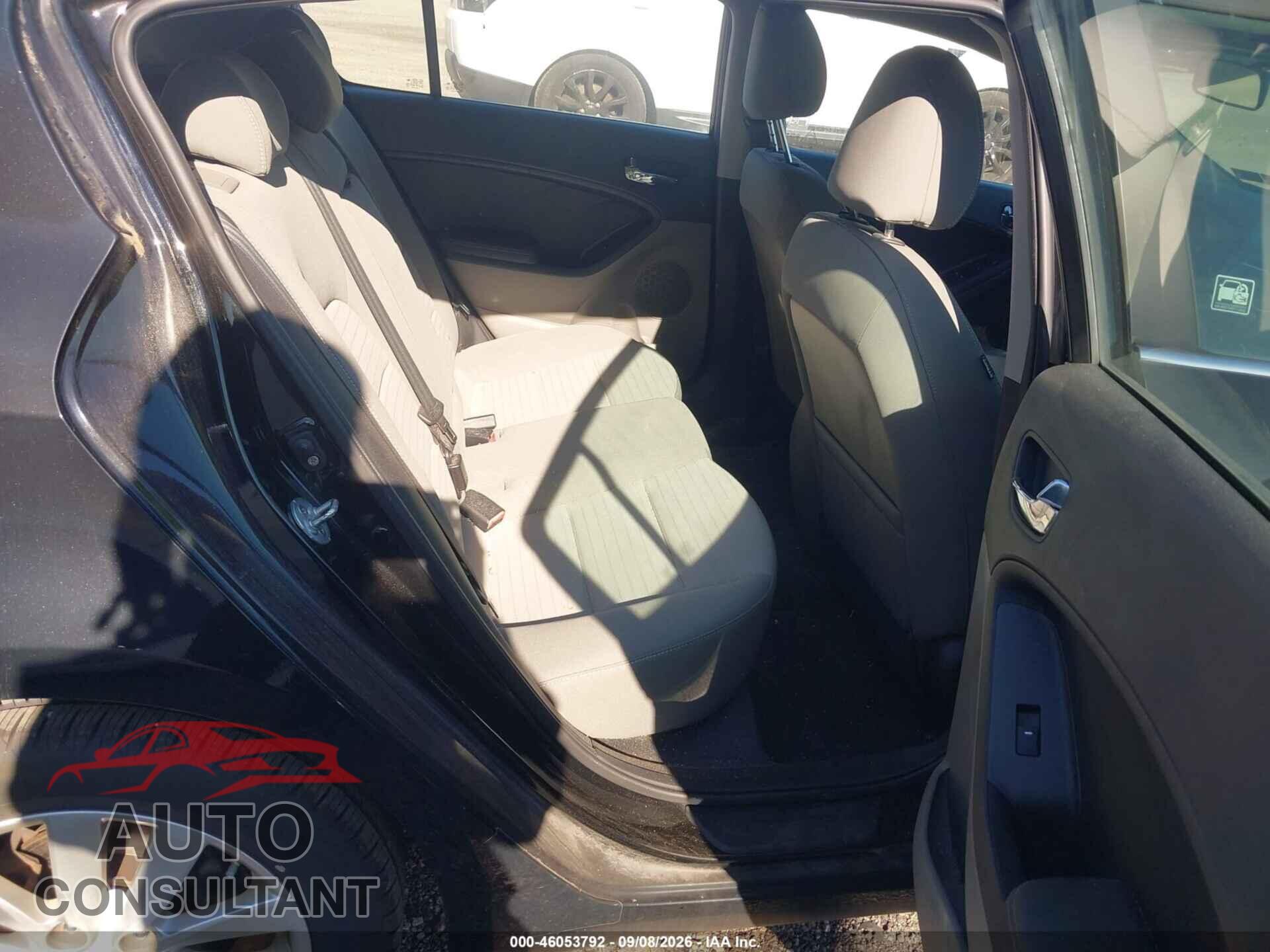 KIA FORTE 2015 - KNAFX5A82F5340119