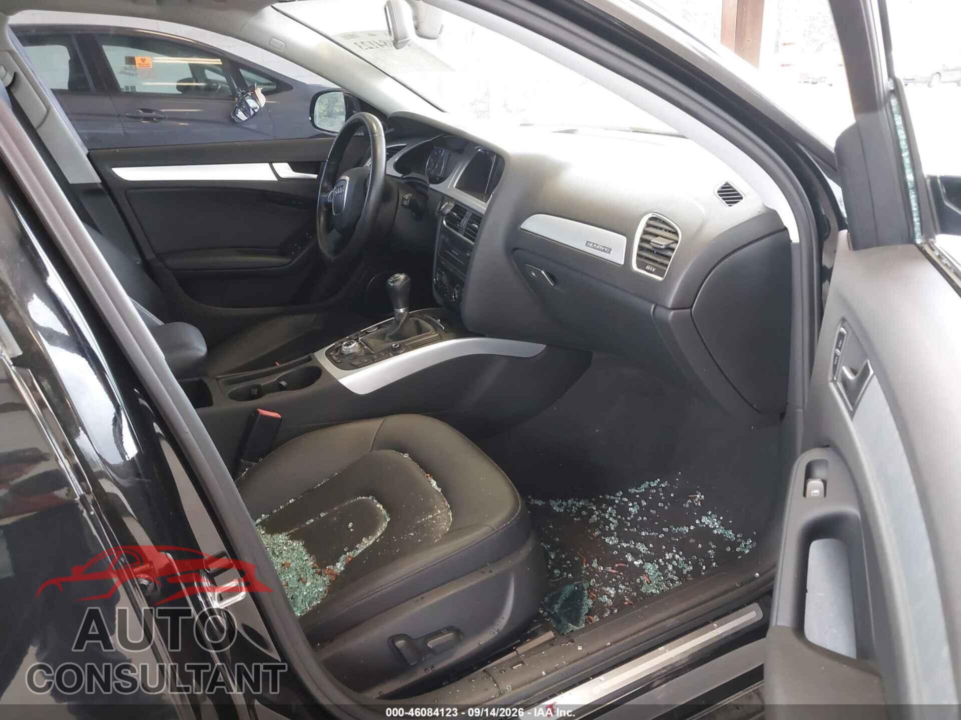 AUDI A4 2012 - WAUMFAFL9CN002695