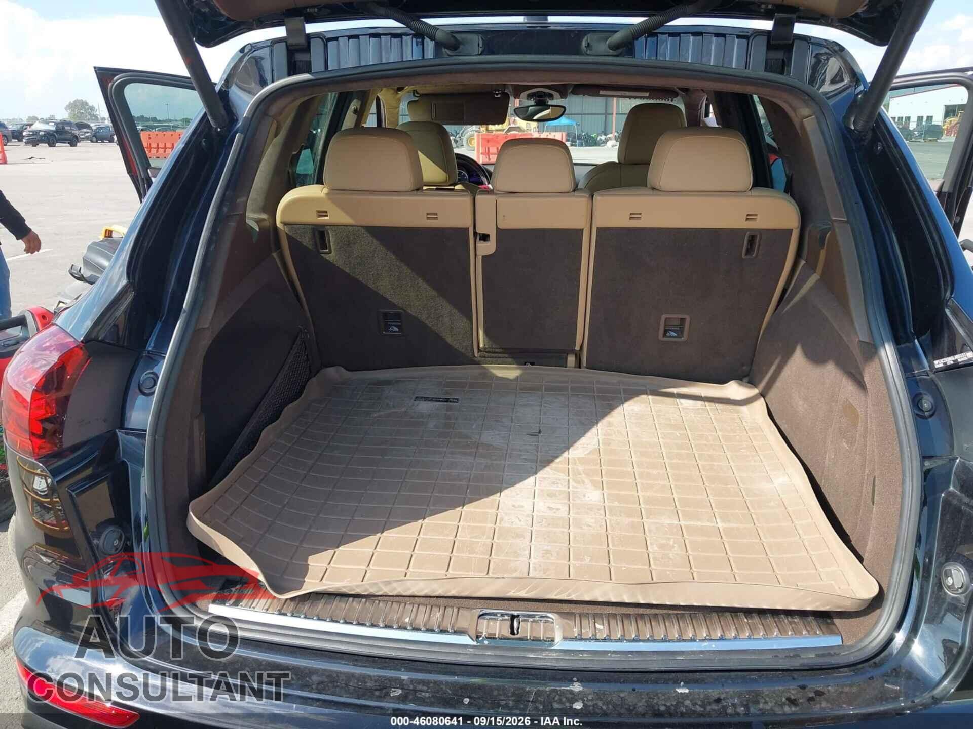 PORSCHE CAYENNE 2016 - WP1AC2A24GLA89151