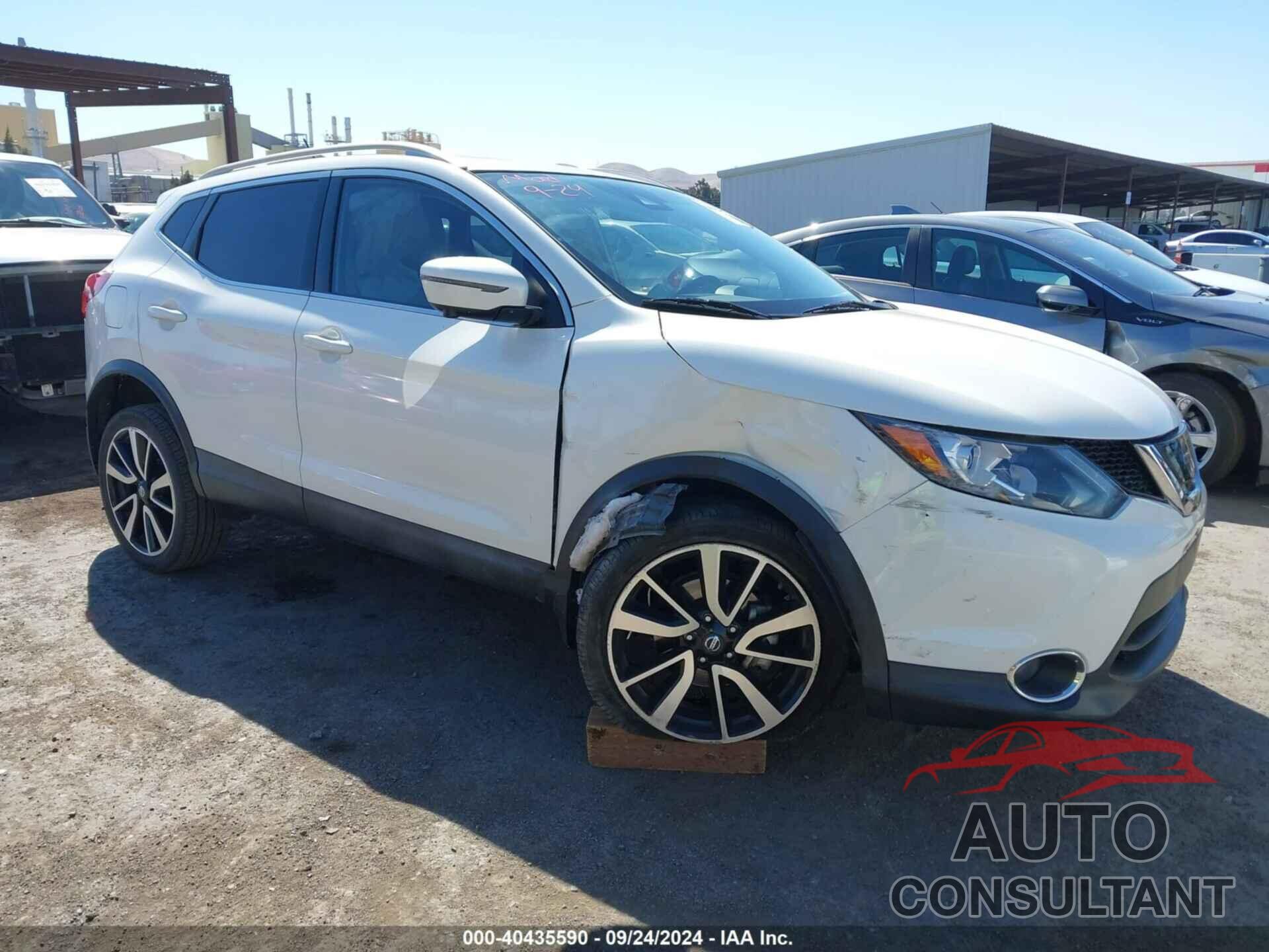 NISSAN ROGUE SPORT 2017 - JN1BJ1CPXHW035421