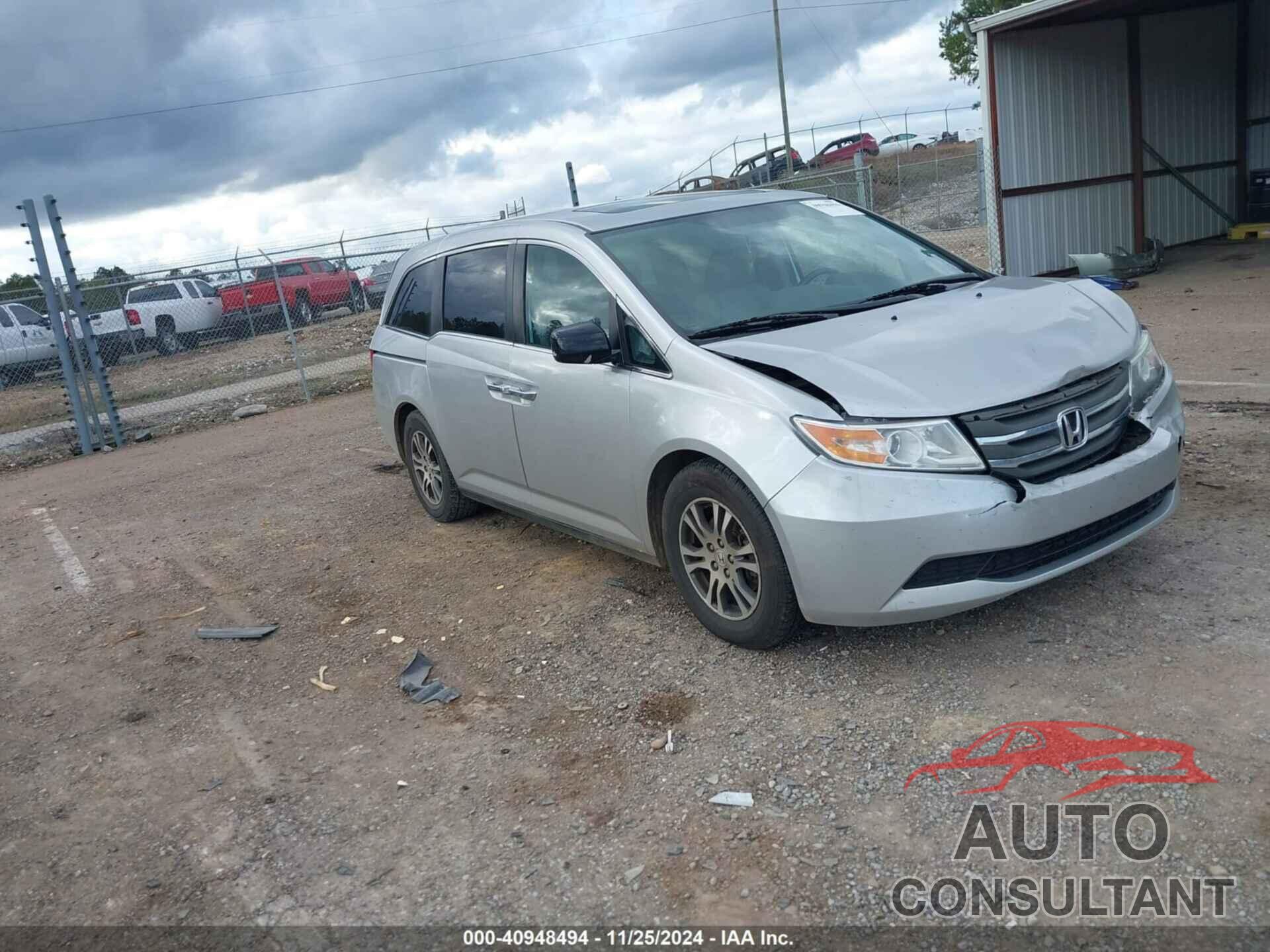 HONDA ODYSSEY 2013 - 5FNRL5H68DB038104