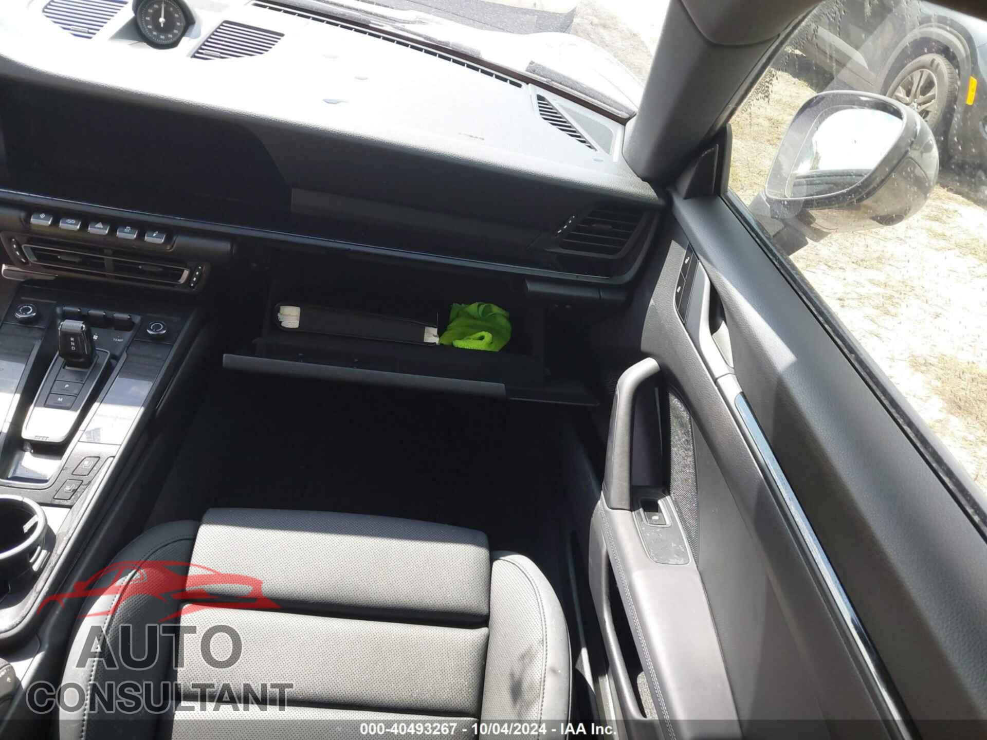 PORSCHE 911 2023 - WP0AA2A92PS206056
