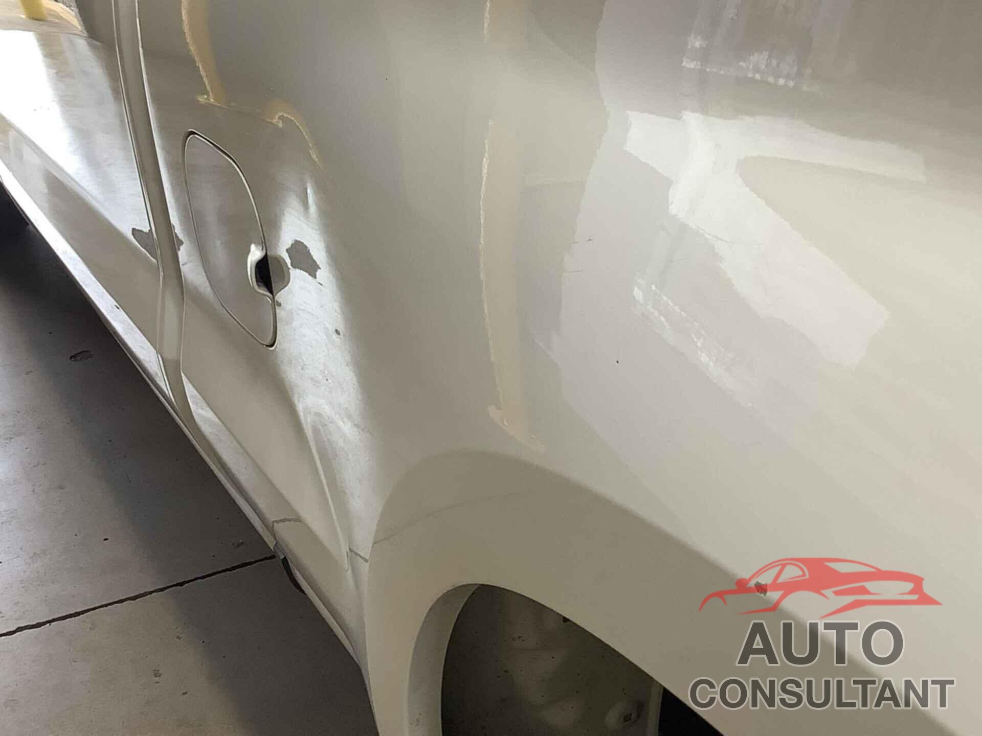 CHEVROLET SILVERADO 1500 2019 - 1GCUYAEF0KZ369596