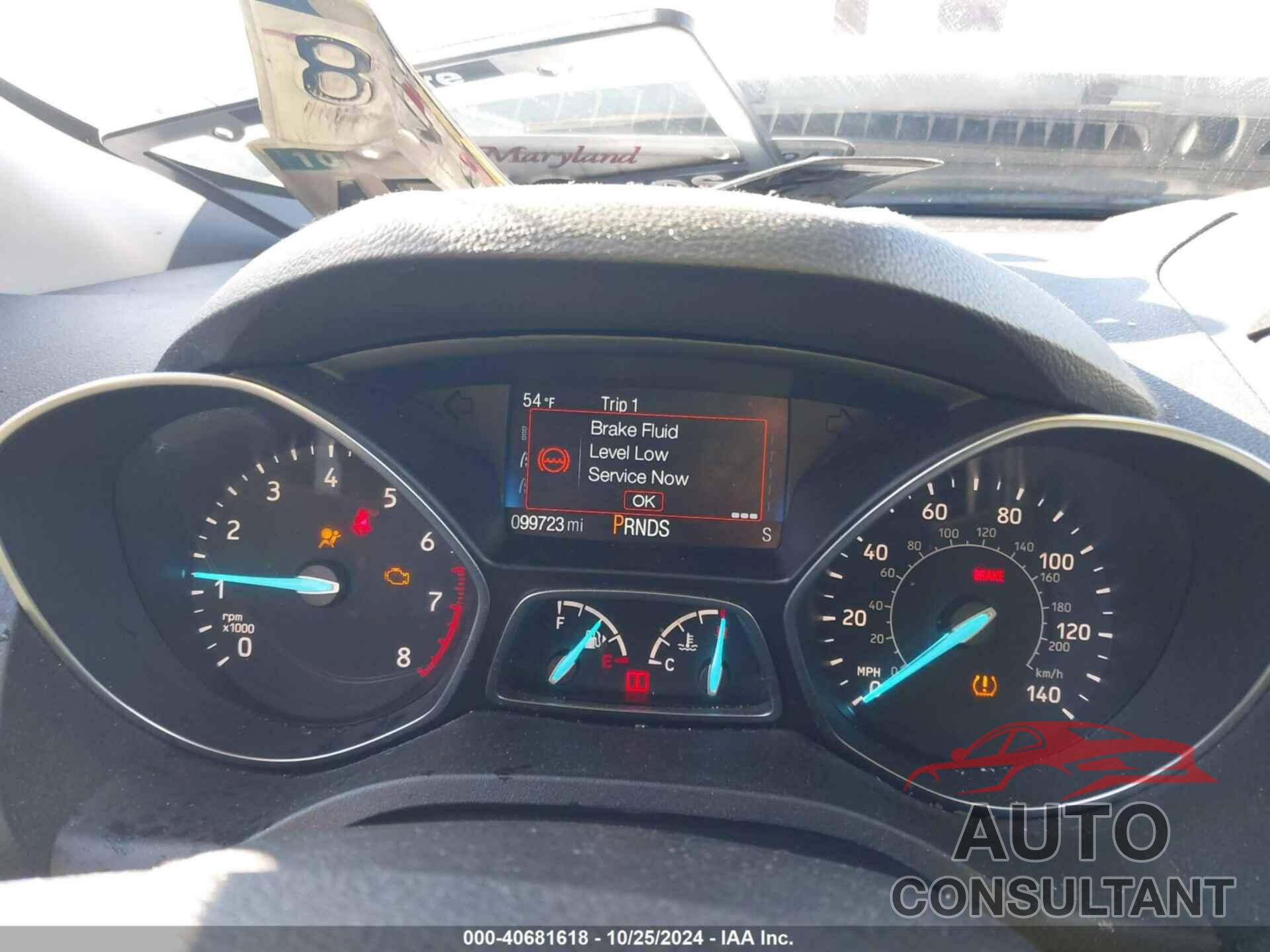 FORD ESCAPE 2018 - 1FMCU0GD3JUB16910