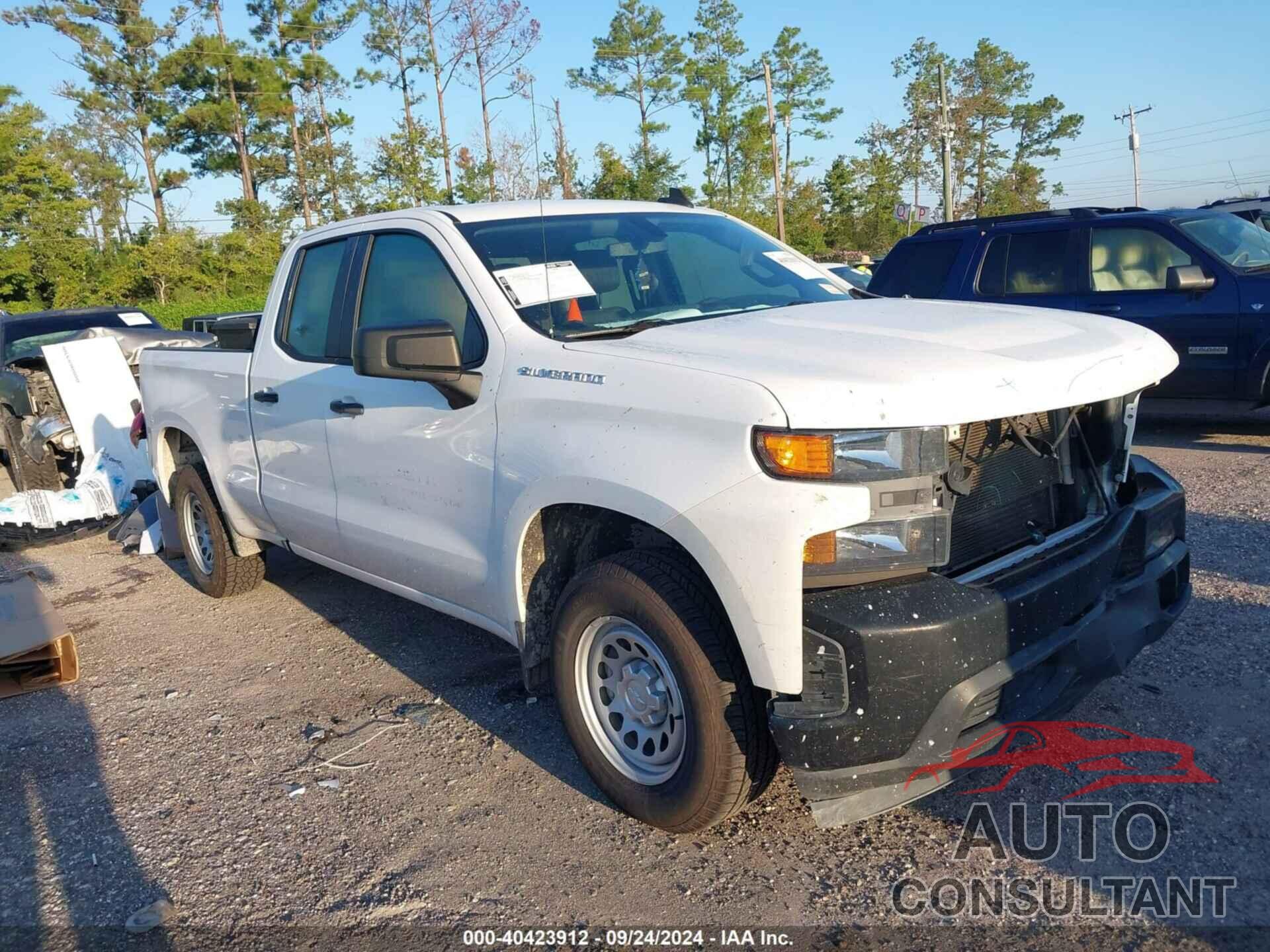 CHEVROLET SILVERADO 1500 2021 - 1GCRWAEH5MZ150701