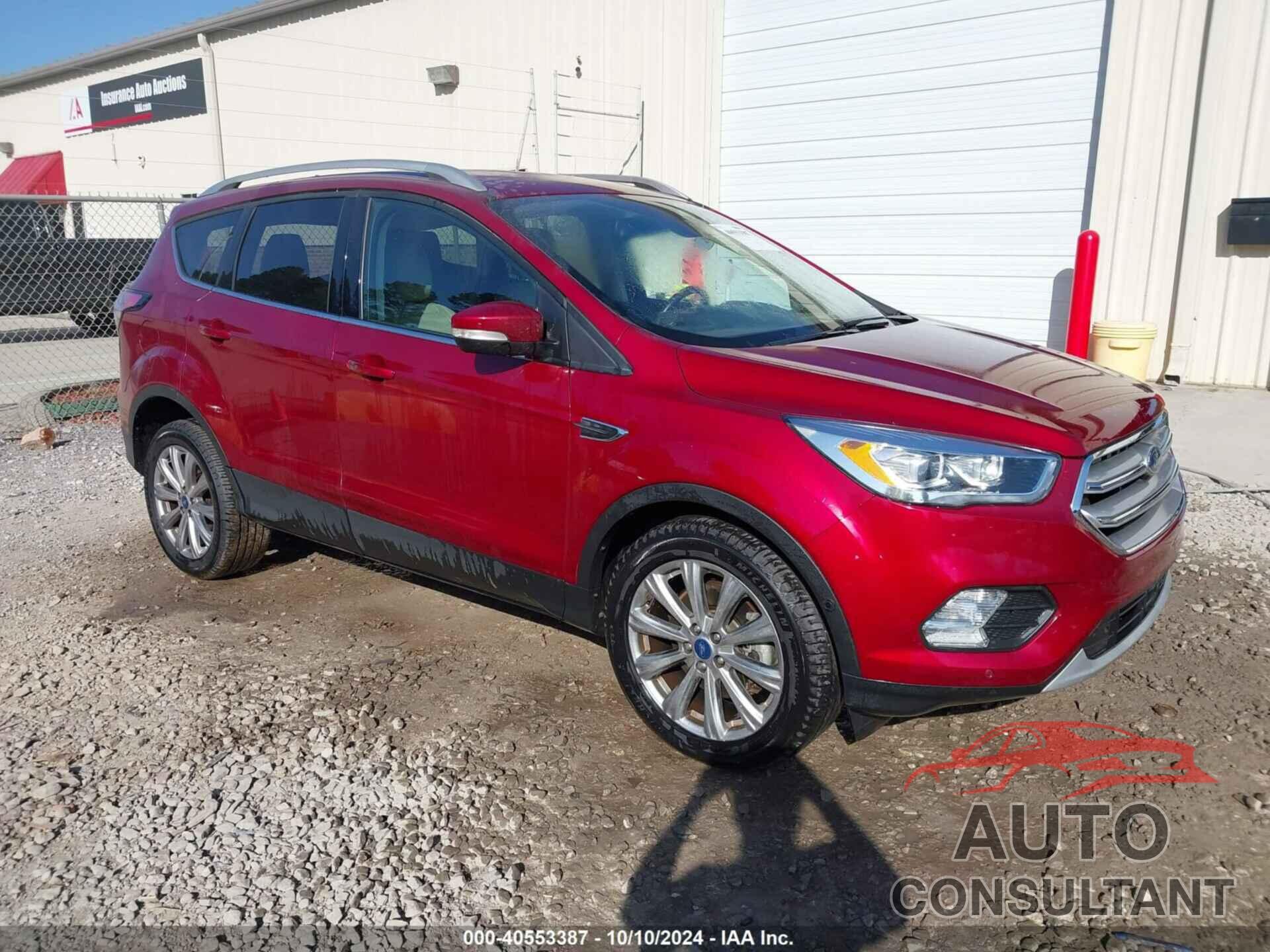 FORD ESCAPE 2018 - 1FMCU0J90JUD61345