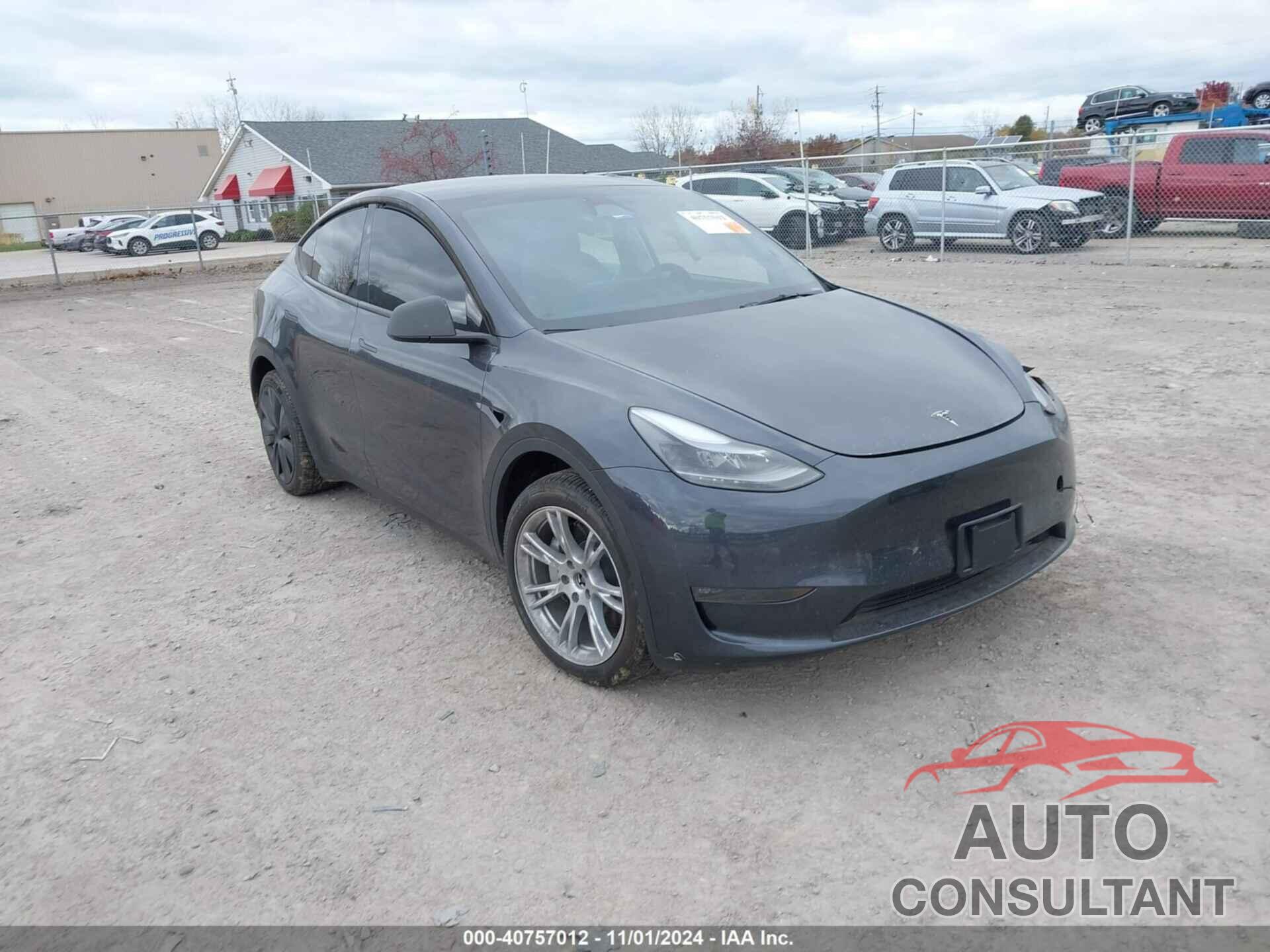 TESLA MODEL Y 2024 - 7SAYGDEE0RA228301