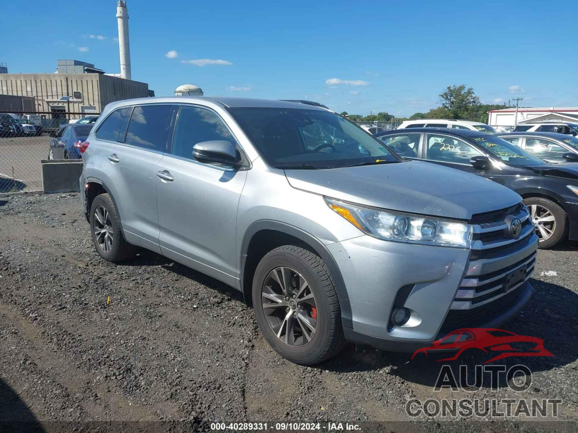 TOYOTA HIGHLANDER 2018 - 5TDBZRFH1JS491662