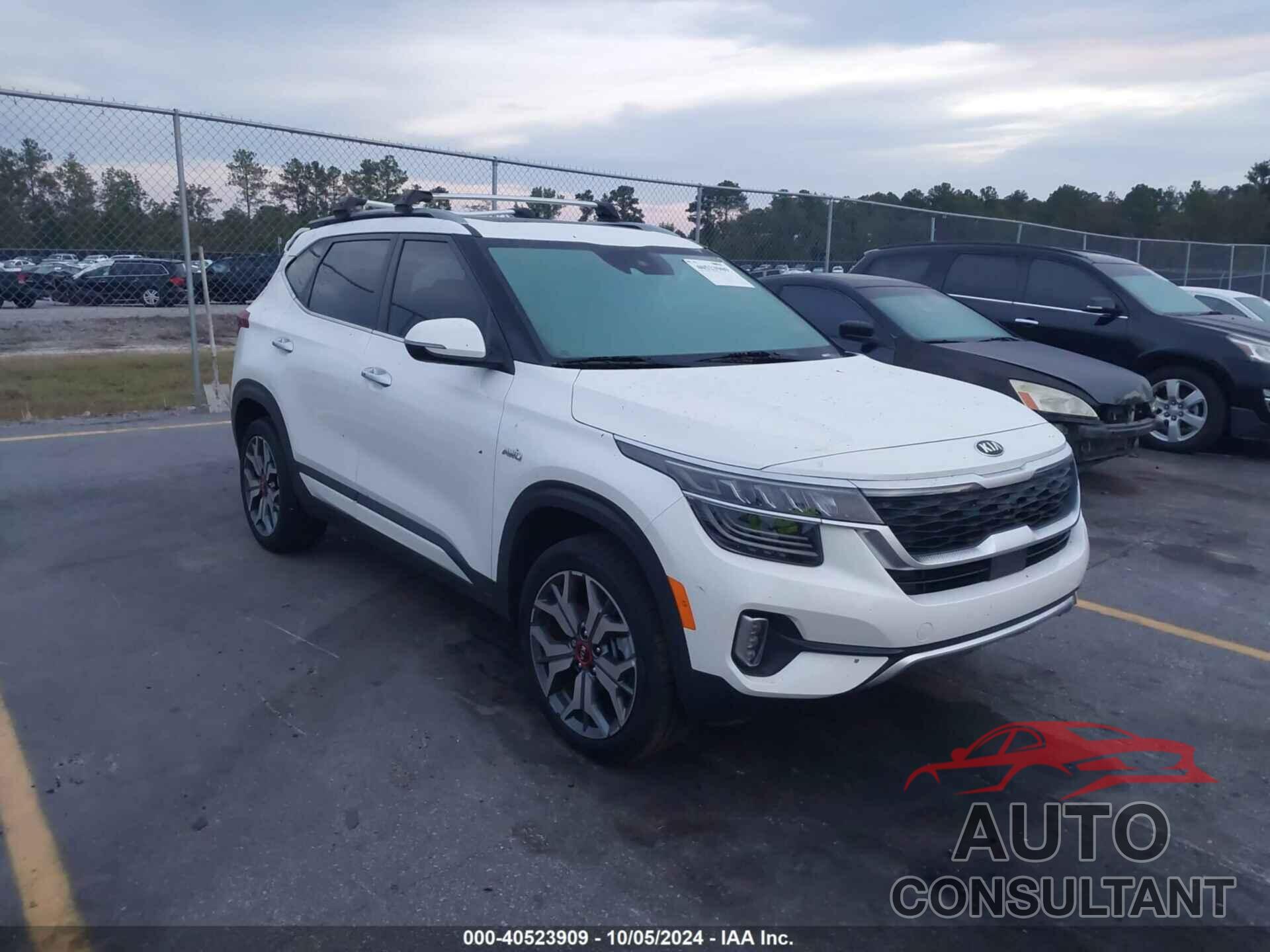 KIA SELTOS 2021 - KNDETCA27M7128554